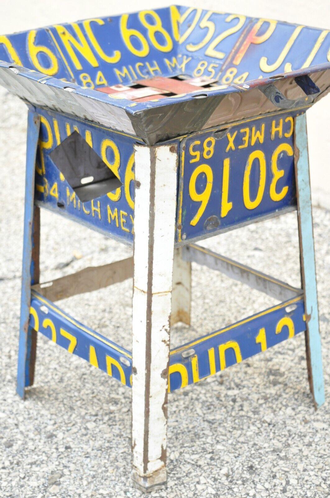 Vintage Metal License Plate Accent Side End Table Mexican Car Plates In Good Condition For Sale In Philadelphia, PA