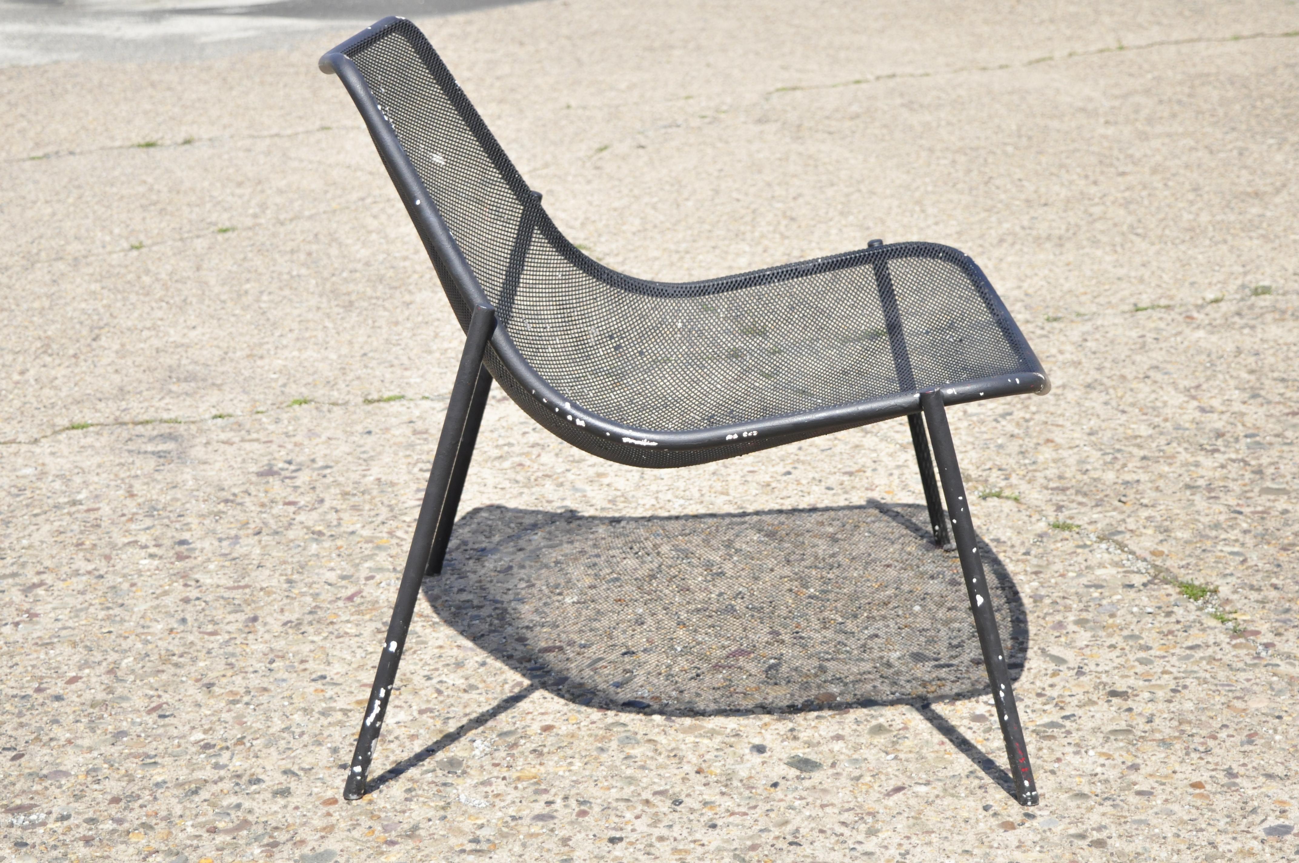 Vintage Metal Mesh Perforated Wide Seat Modern Patio Garden Lounge Chair For Sale 2