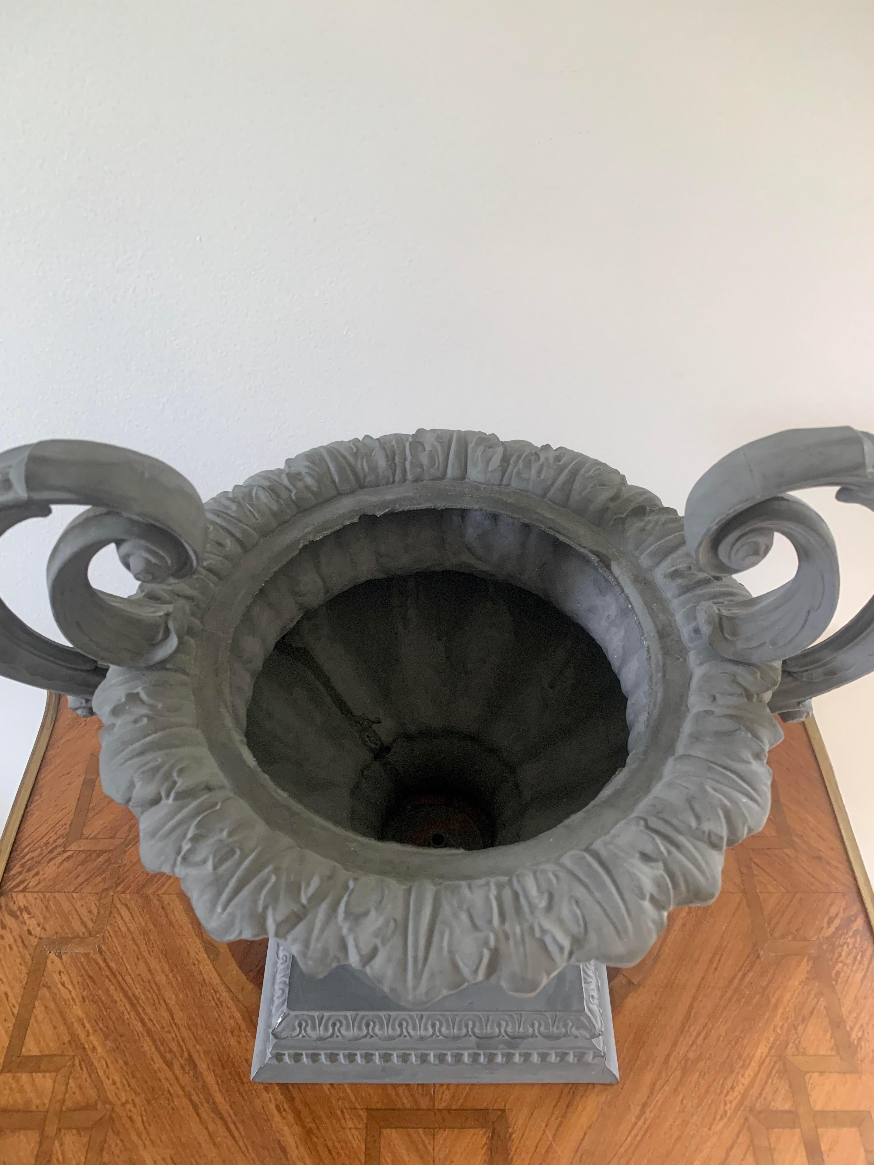 Vintage Metal Neoclassical Style Urn Planter In Good Condition In Elkhart, IN