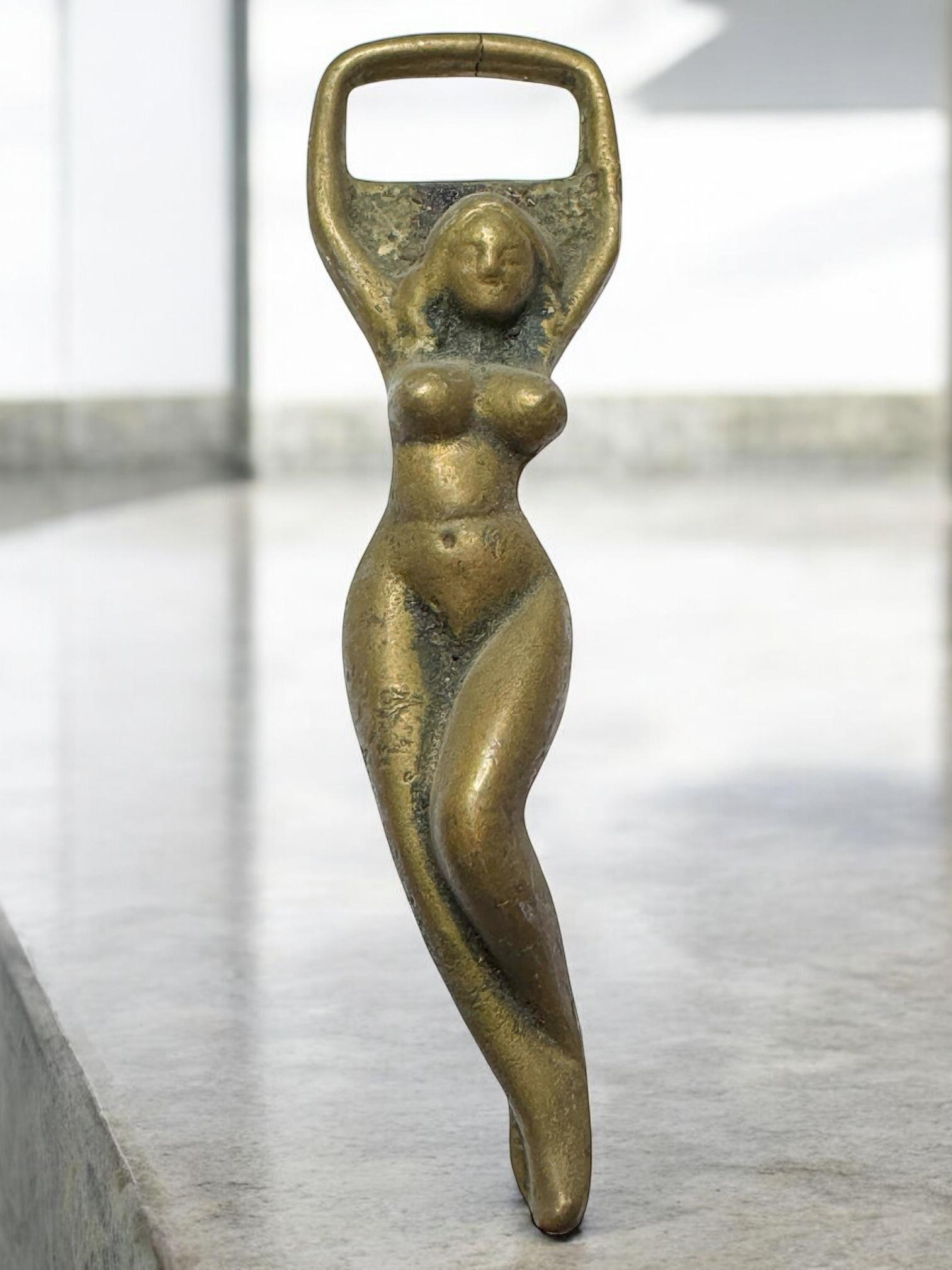 Abridor de Botellas de Metal Vintage Chica Desnuda Barware Breweriana de Metal Moderno de Mediados de Siglo 4