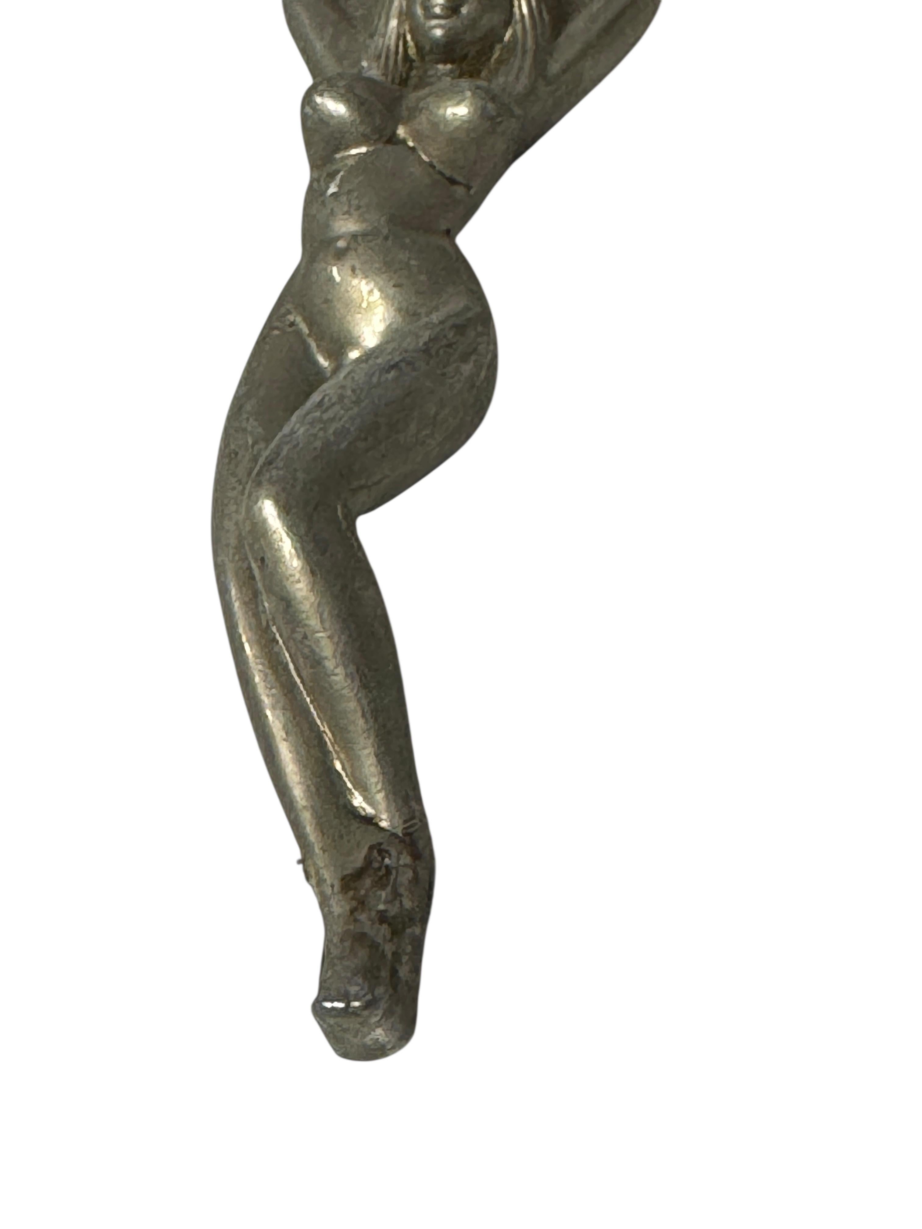 Vintage Metall Nude Mädchenflaschenöffner MidCentury Modern Metall Breweriana Barware, Vintage (Moderne der Mitte des Jahrhunderts) im Angebot