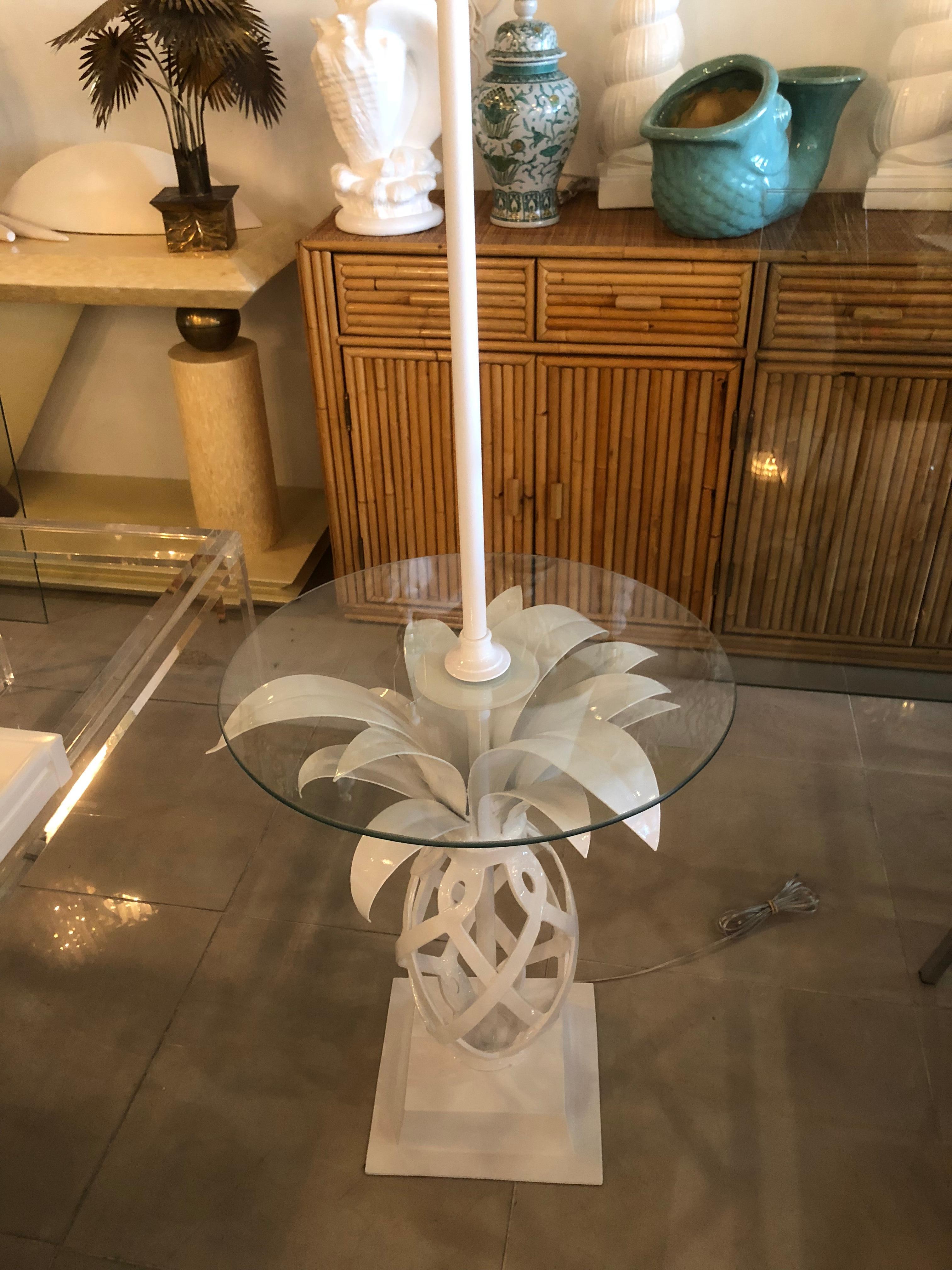 Vintage Metal Pineapple Floor Lamp Table Tropical Newly Powder Coated In Excellent Condition In West Palm Beach, FL