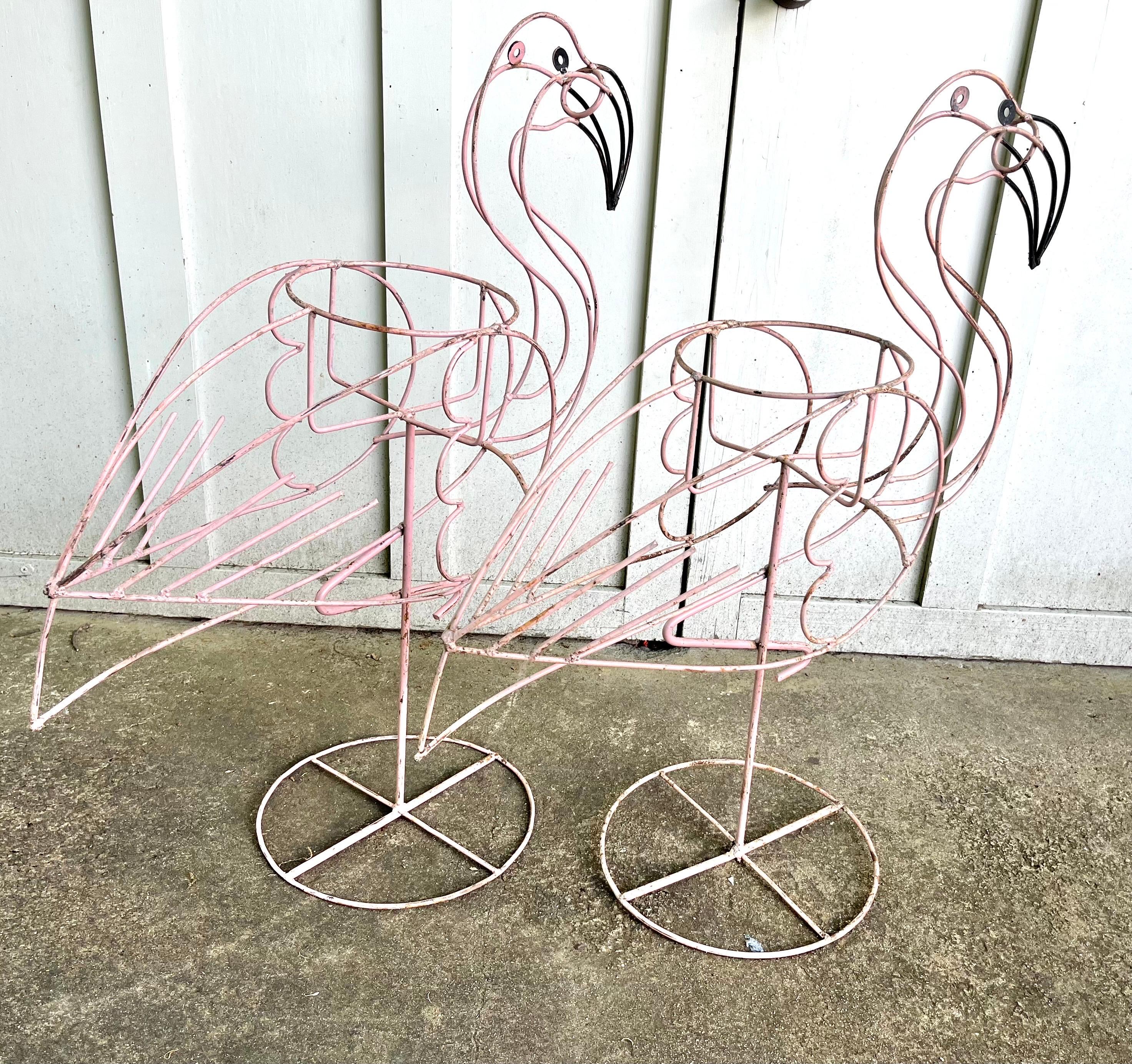 Vintage Metal Pink Flamingo Plant Stands Set of 2 Bon état - En vente à Lambertville, NJ