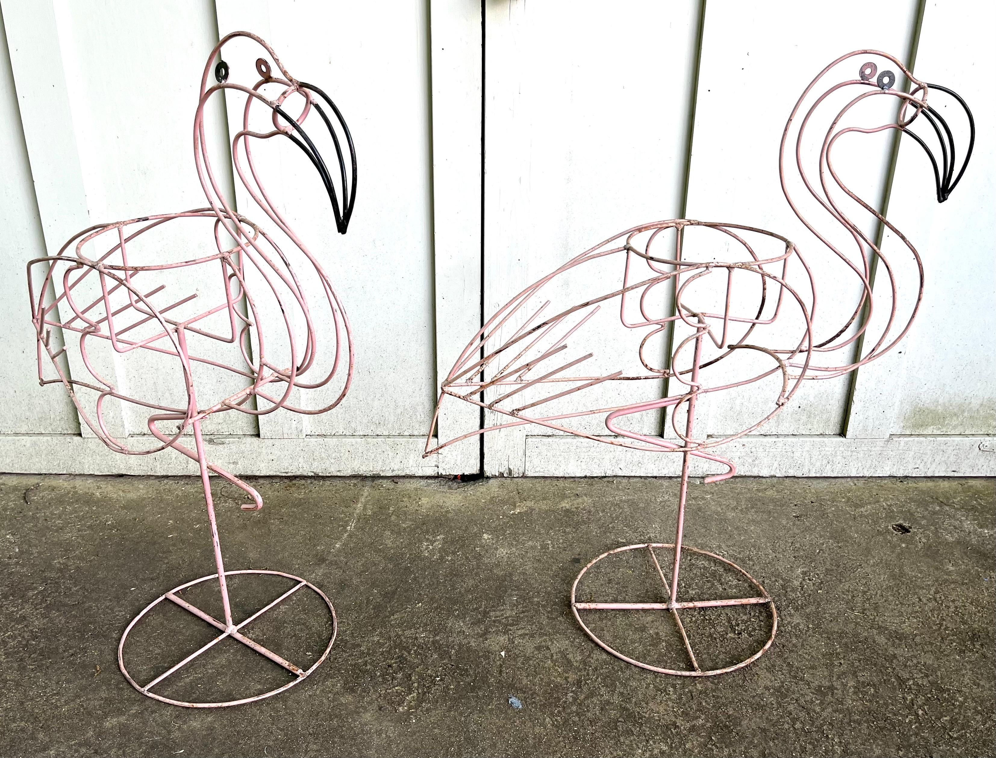 20ième siècle Vintage Metal Pink Flamingo Plant Stands Set of 2 en vente