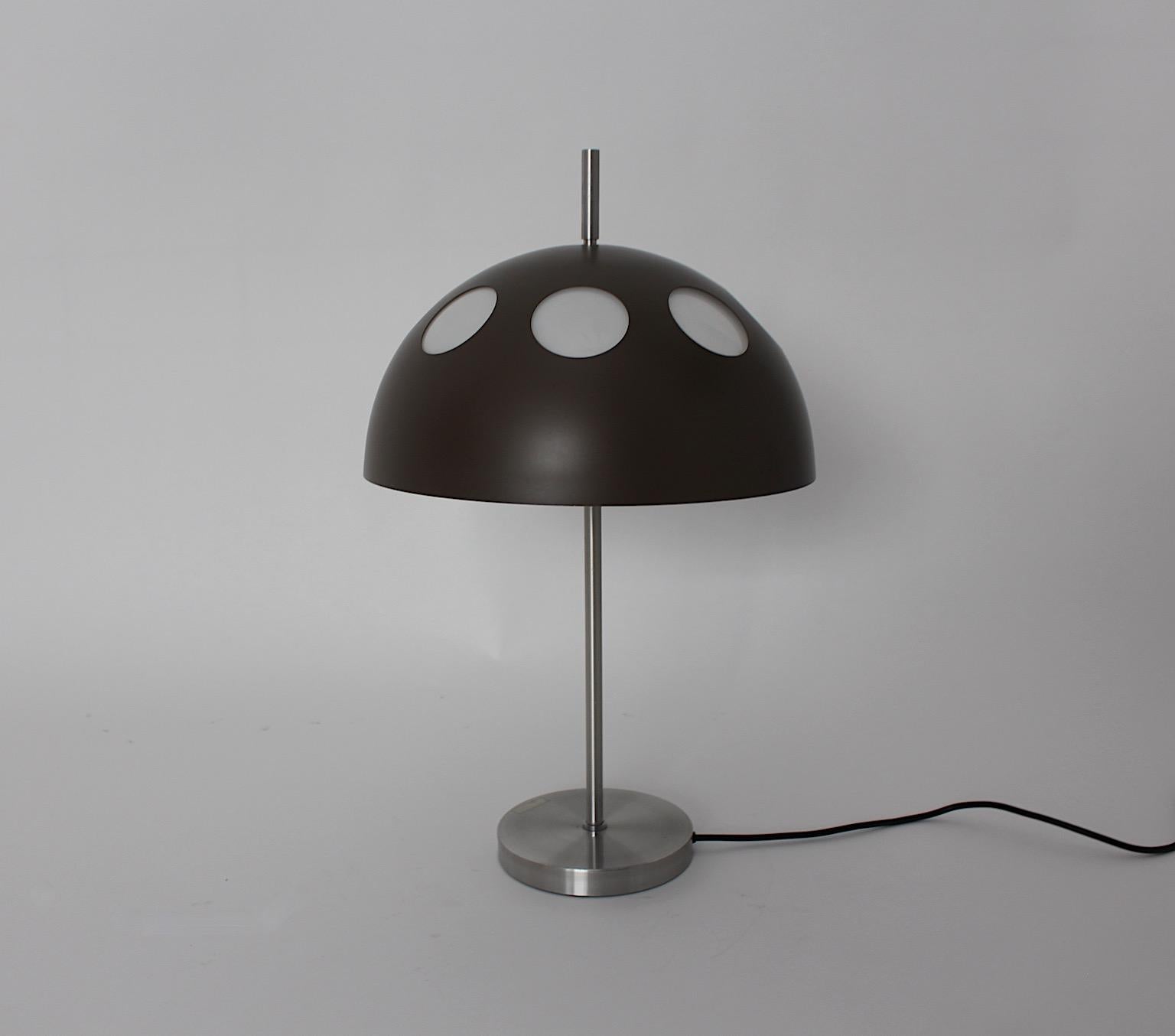 Vintage Metal Plastic Grey Table Lamp by RAAK Netherlands, 1980s For Sale 8