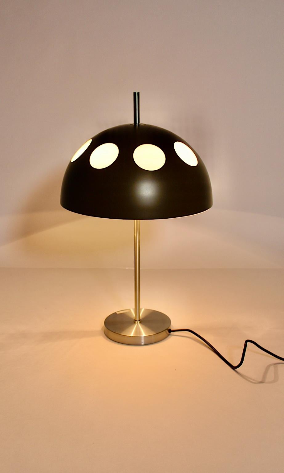 Vintage Metal Plastic Grey Table Lamp by RAAK Netherlands, 1980s In Fair Condition For Sale In Vienna, AT