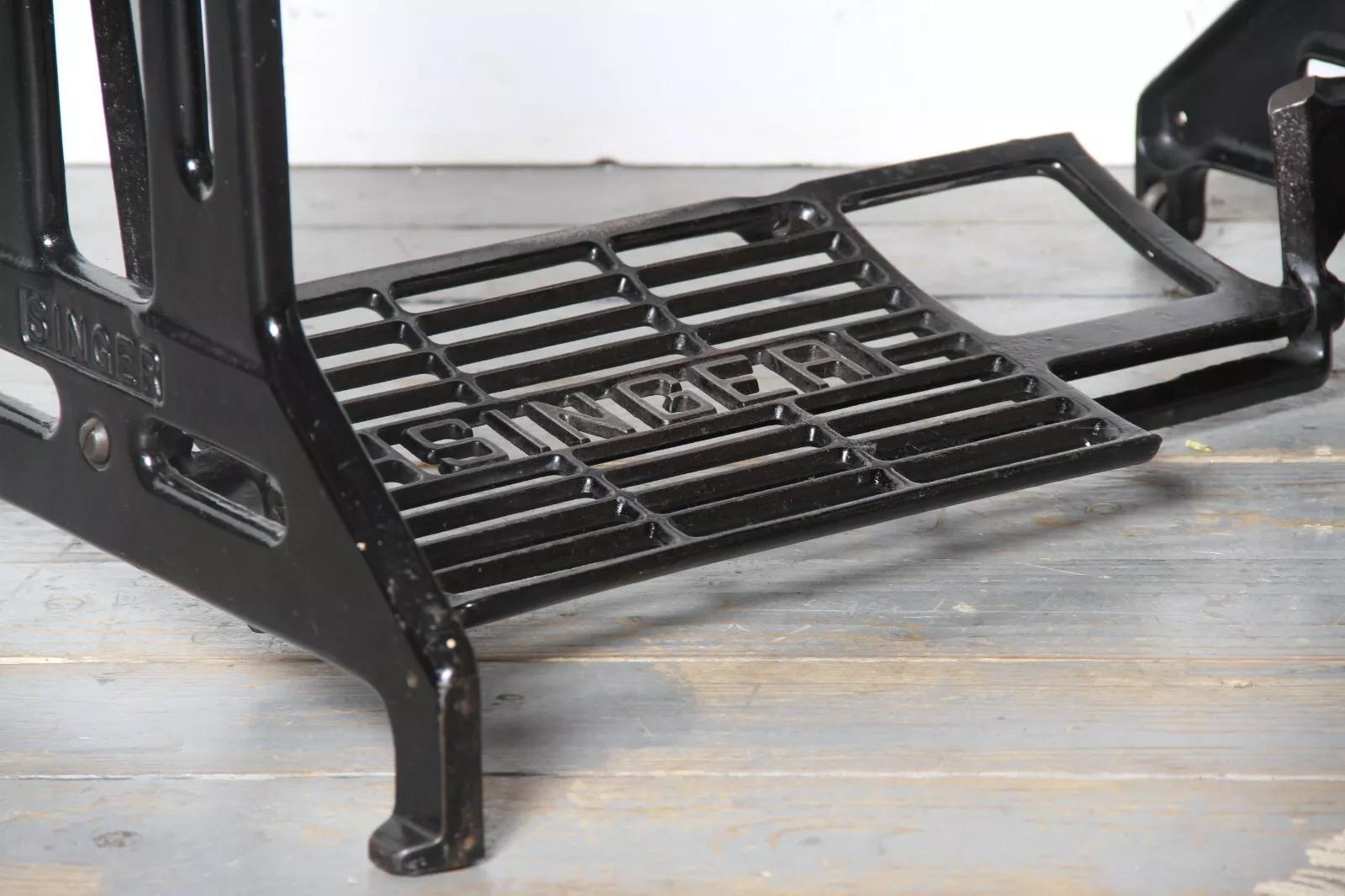 Vintage Metal & Reclaimed Wood Industrial Machinists Ingenieure Schreibtisch (20. Jahrhundert) im Angebot
