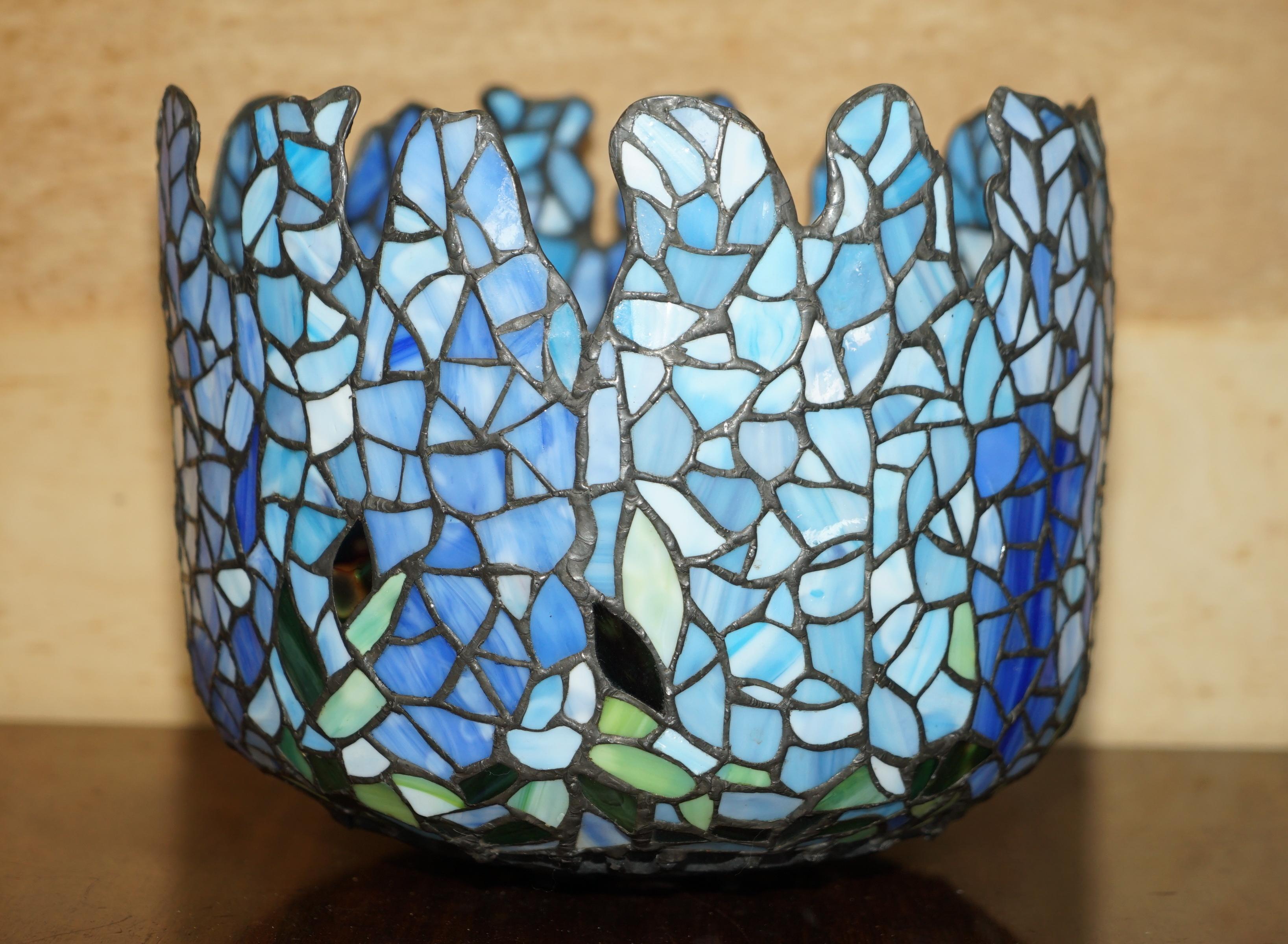 VINTAGE METAL STAiNED GLASS TIFFANY BLUE FLOWER STYLE LAMPSHADE 5