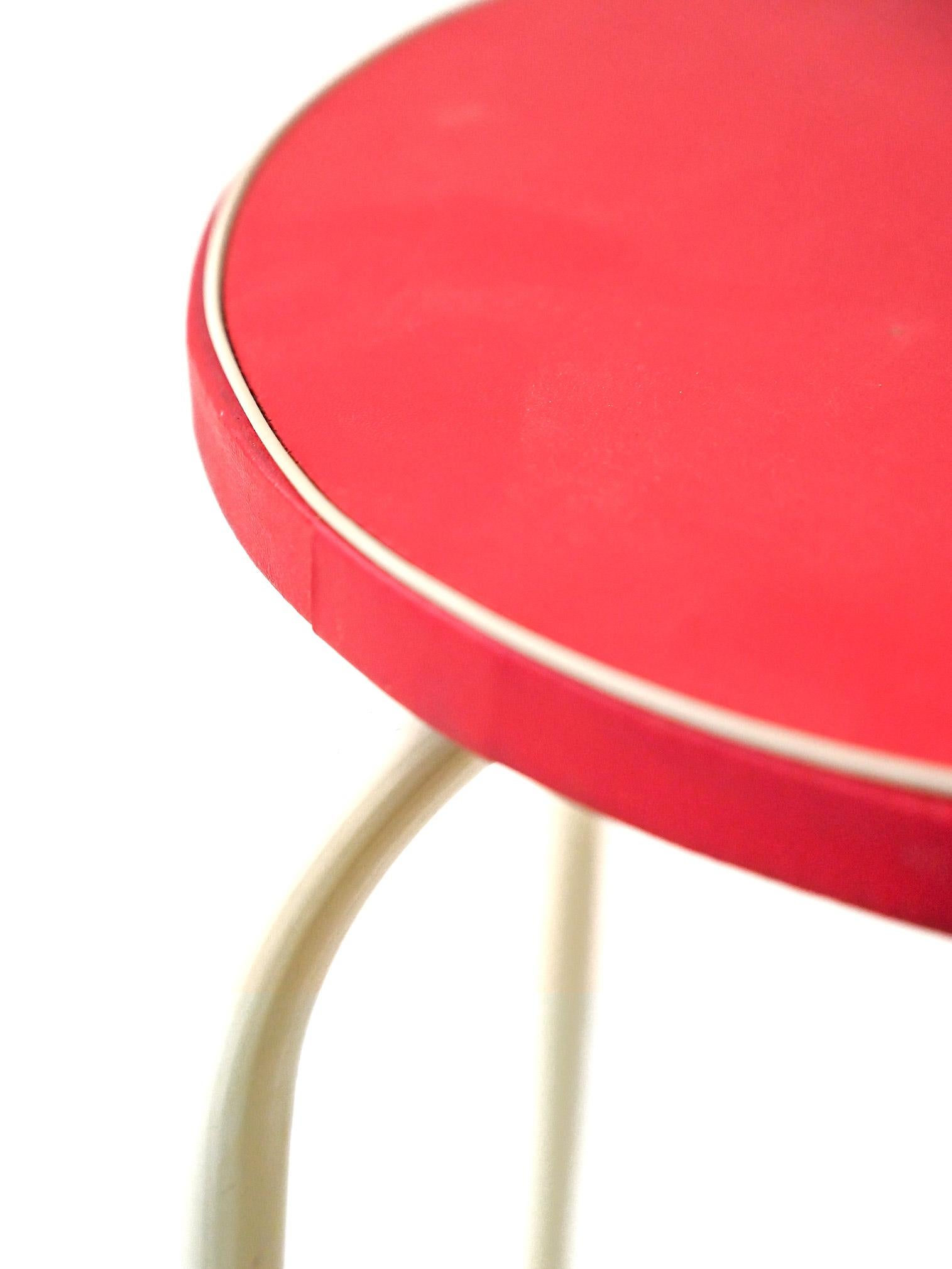 Vintage Metal Stool In Good Condition For Sale In Brescia, IT