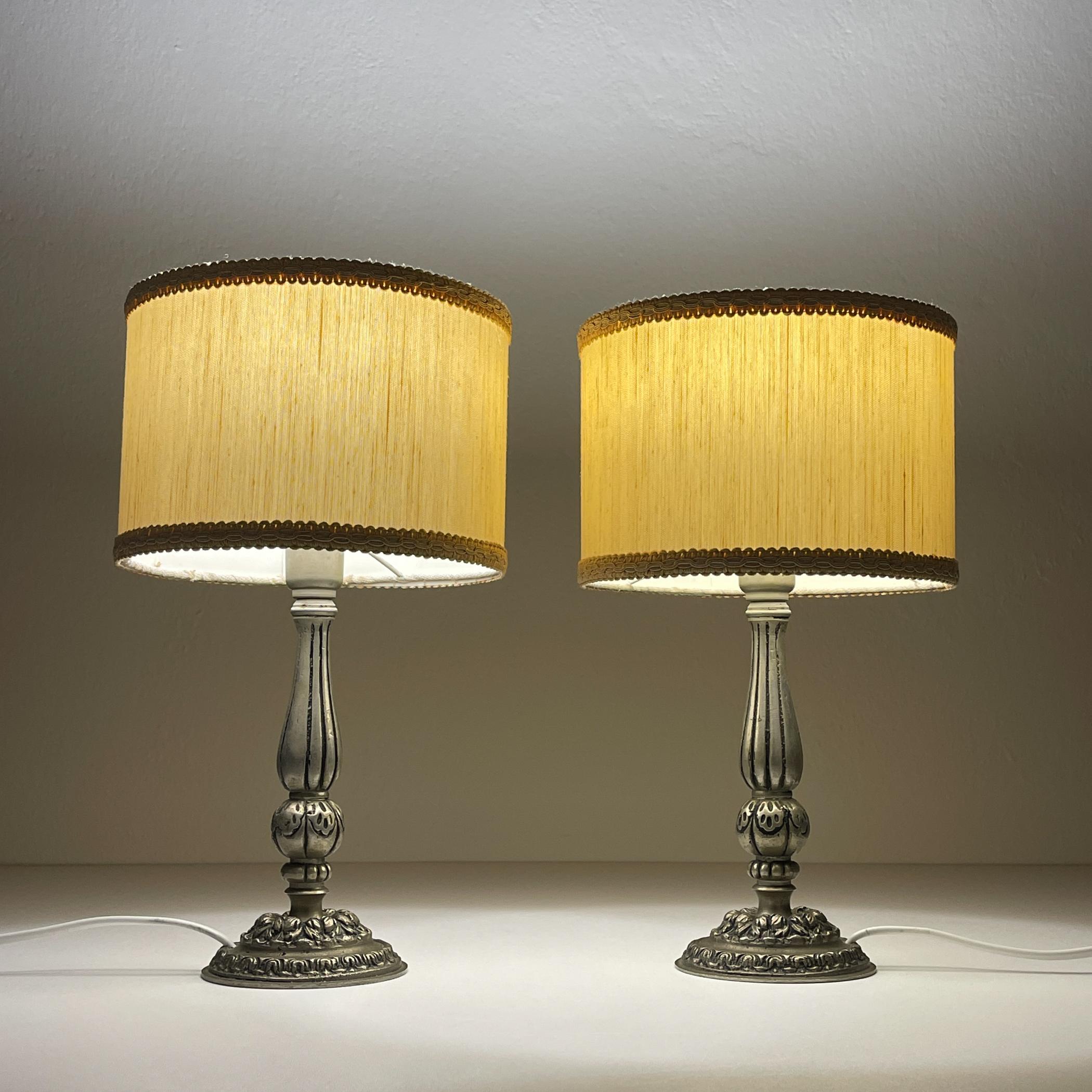 Vintage Tischlampe aus Metall, Italien 1960er, 2er Set im Angebot 6