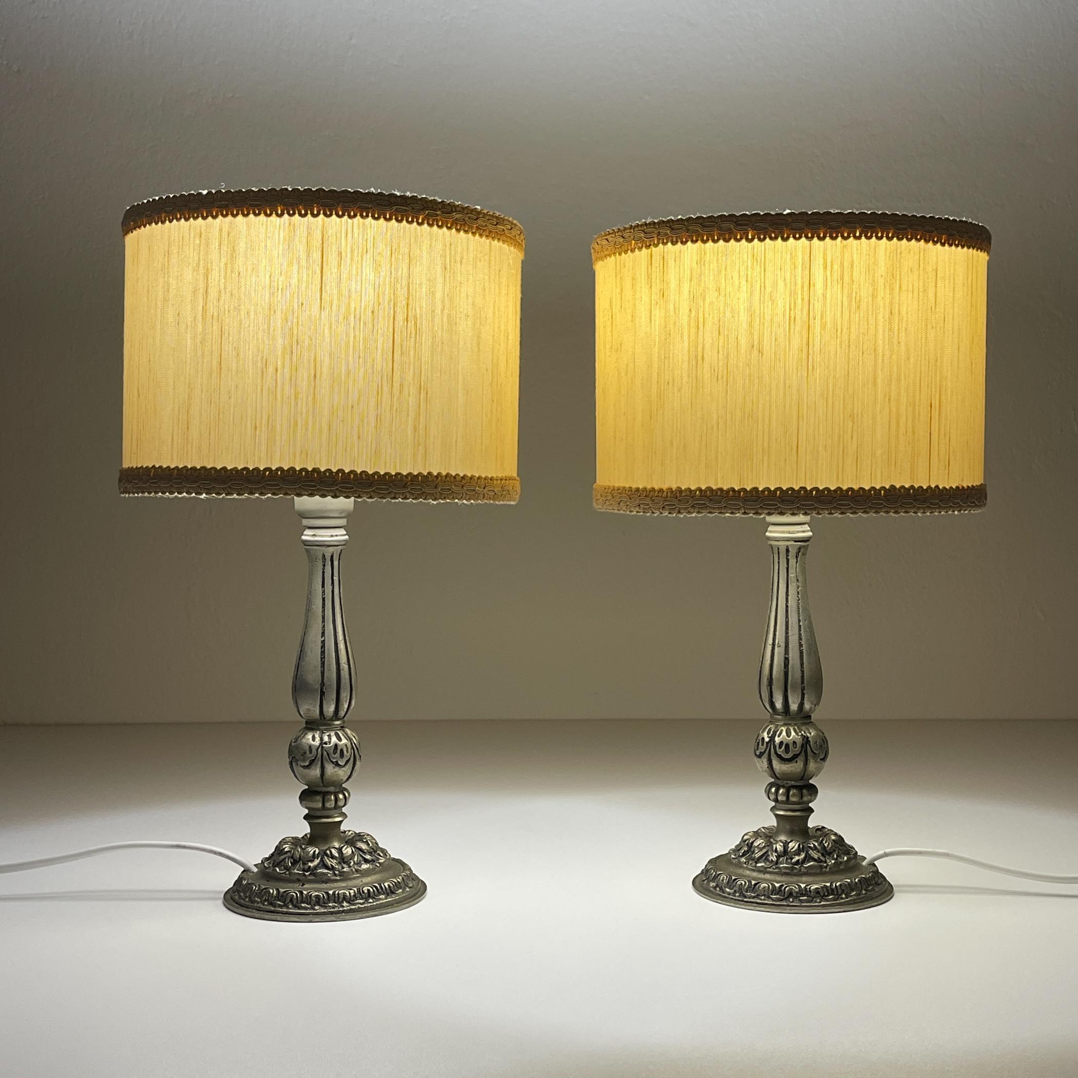 Vintage Tischlampe aus Metall, Italien 1960er, 2er Set im Angebot 2