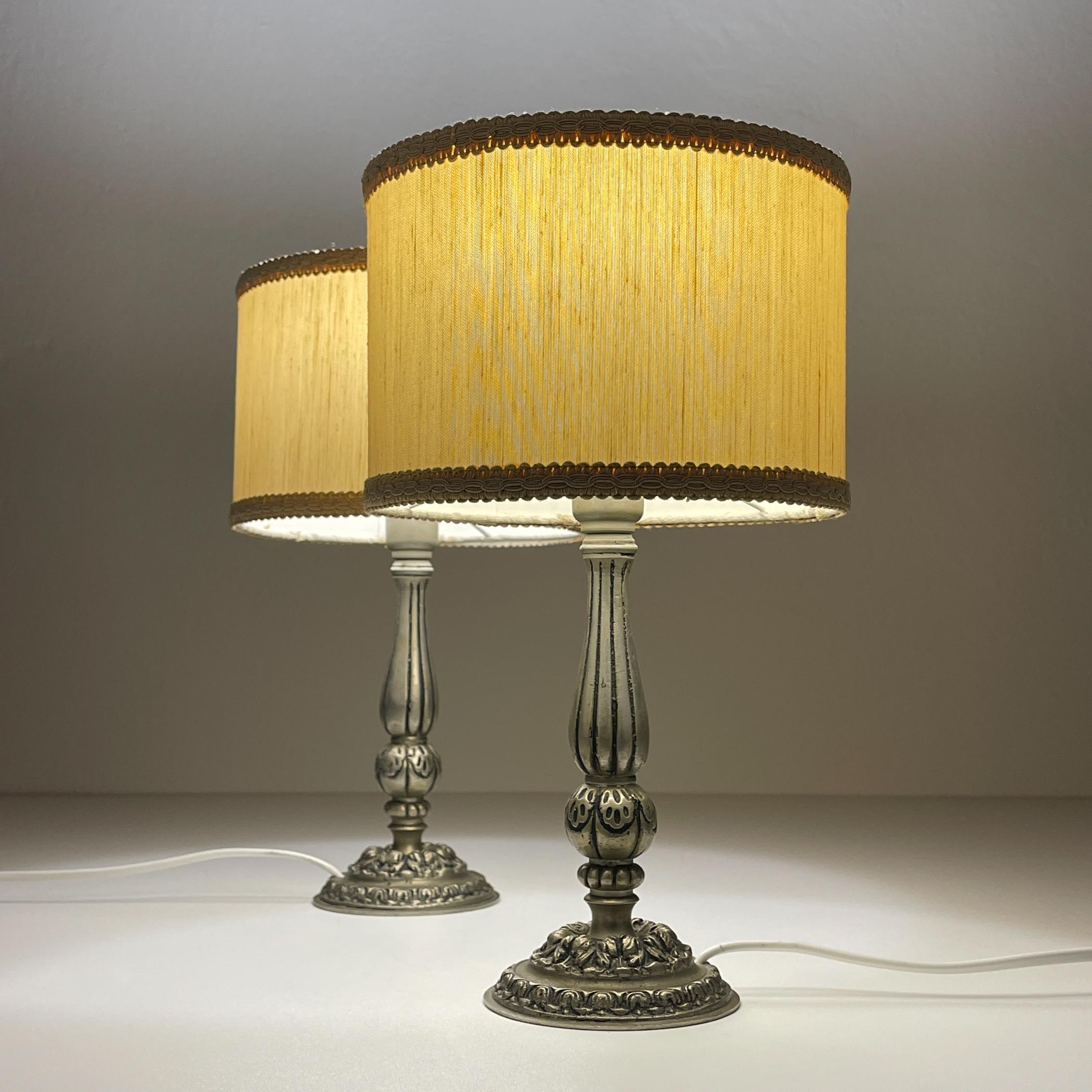 Vintage Tischlampe aus Metall, Italien 1960er, 2er Set im Angebot 3