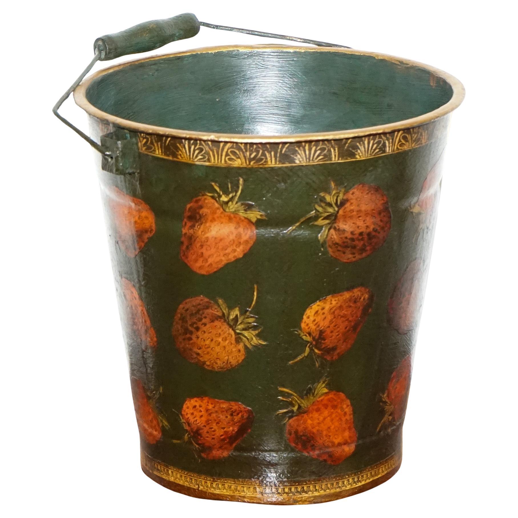 DECORATIVI DI METALLO D'EPOCA O BICCHIERE DA PIANTA DECORATIVI DI FRAGOLE