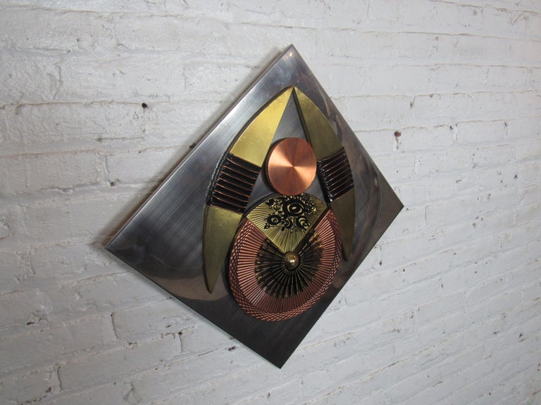 A closer look at Old Metal Wall Art