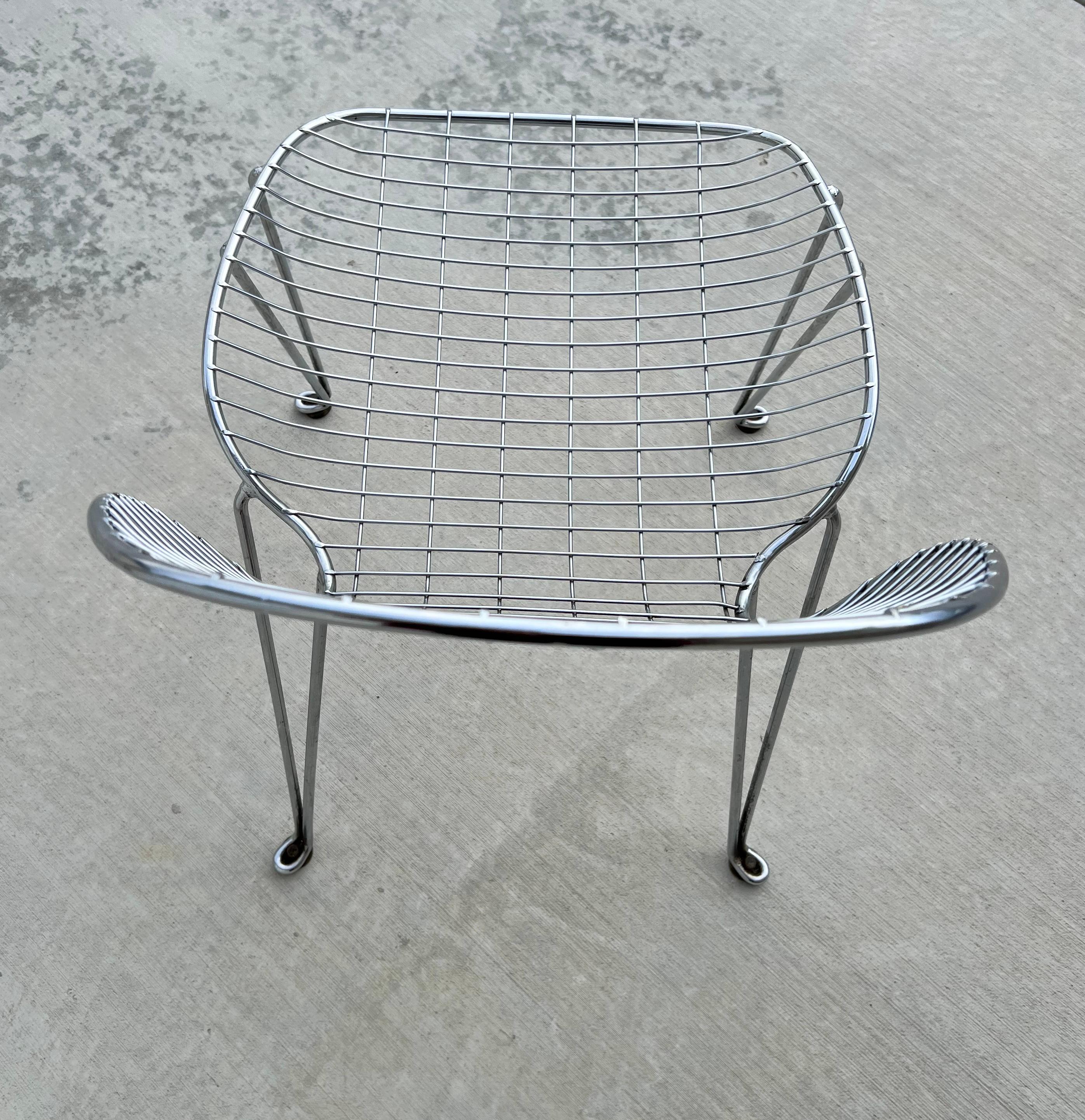 20th Century Vintage Metal Wire Chairs With Hairpin Legs - Set of Four For Sale