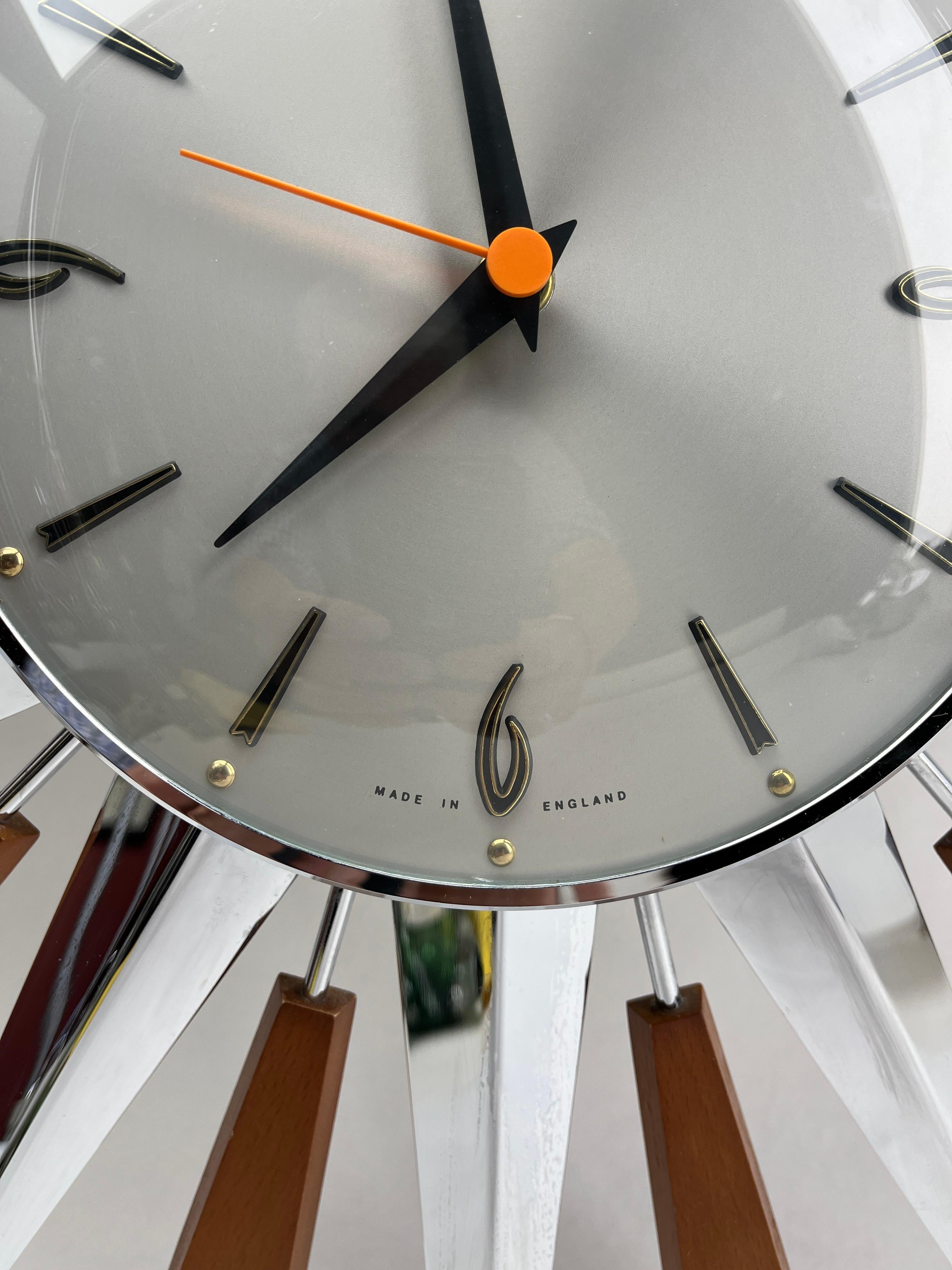 Mid-Century Modern Vintage Metamec Starburst Wall Clock made in England 1970s