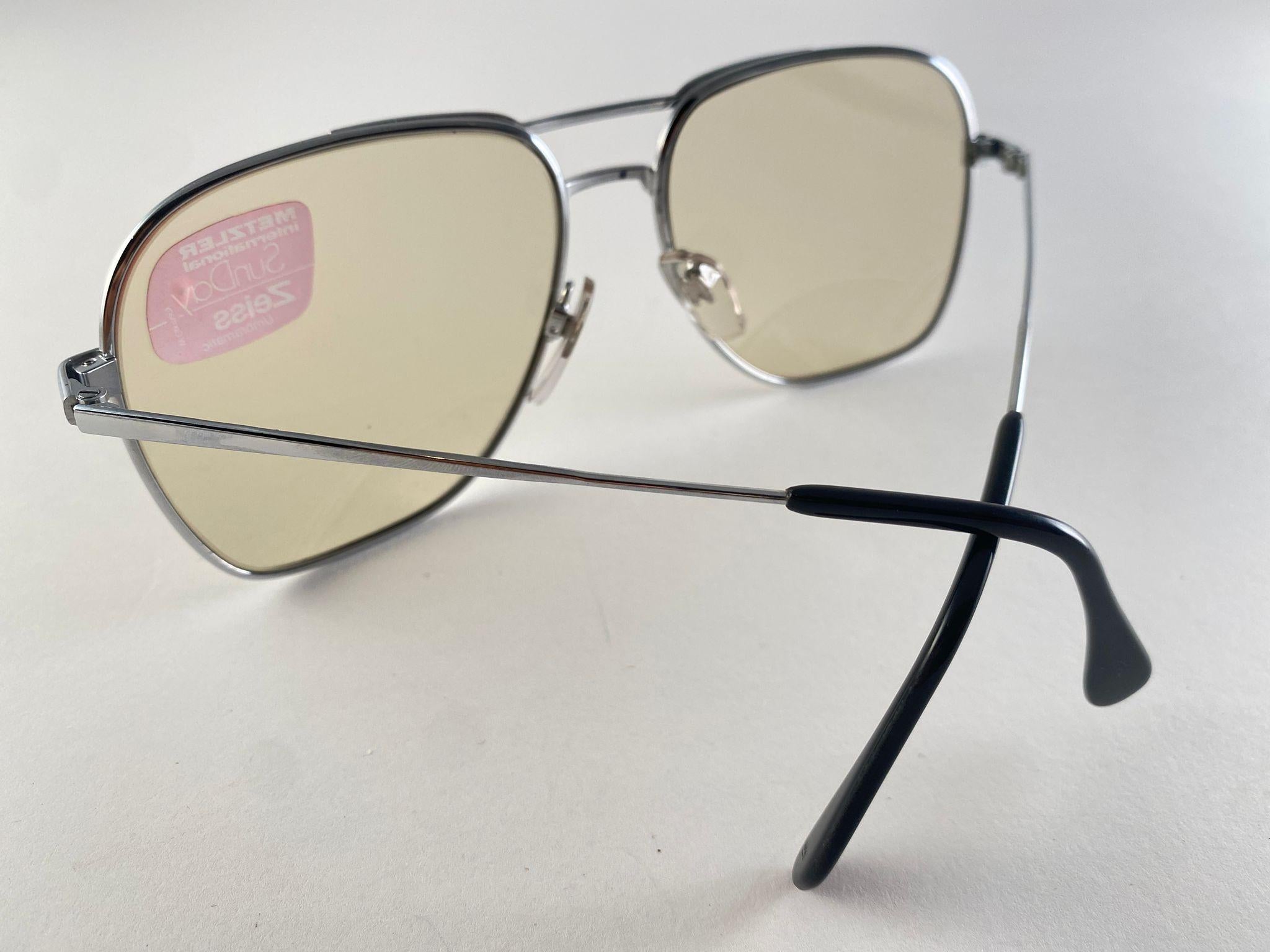Gafas de sol vintage Metzler plateadas con montura extragrande Made in Germany Años 70 en venta 4