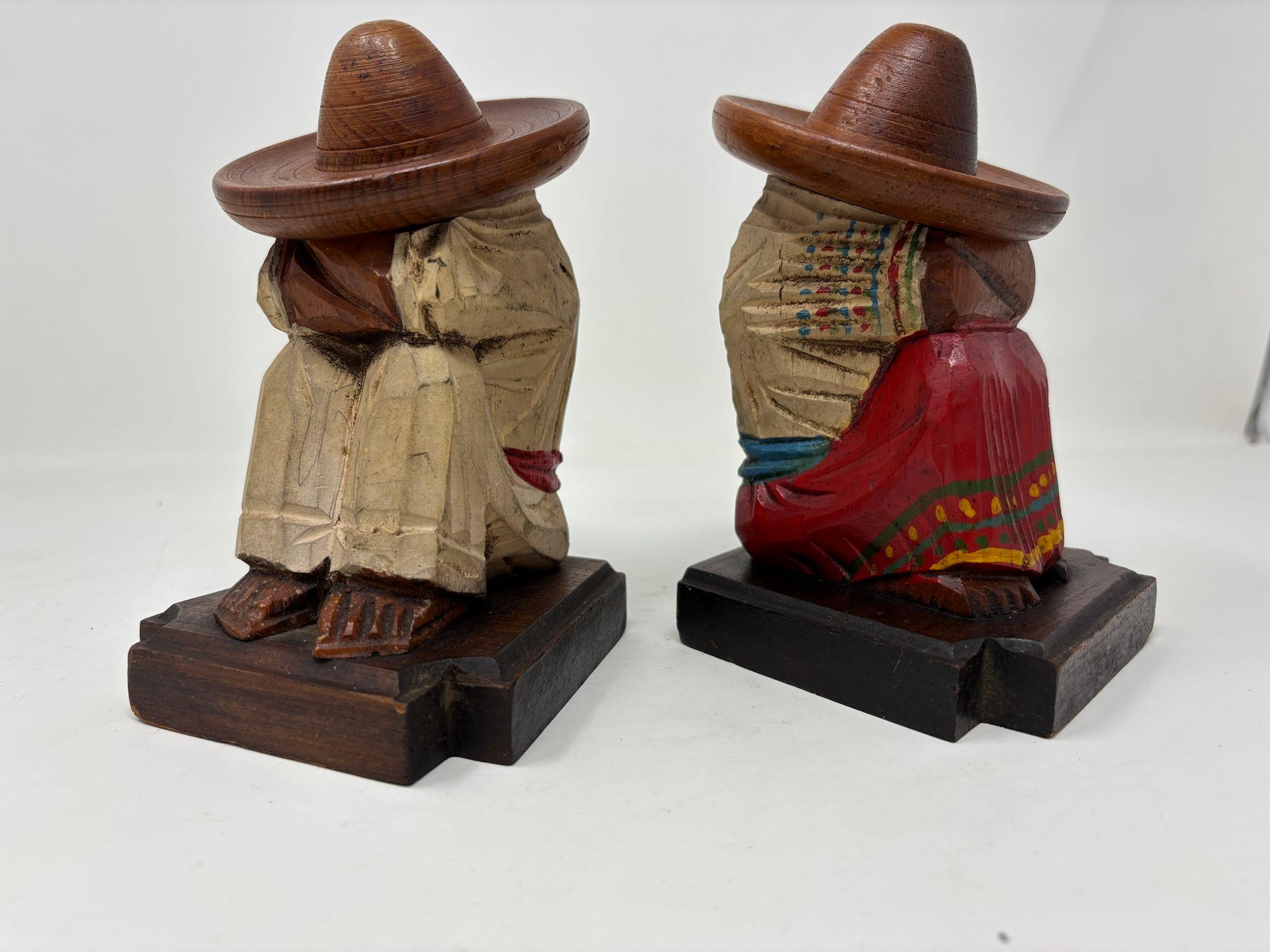 Vintage Mexican Carved Wood Sculpture Polychrome Bookends Siesta Folk Art 1950s In Good Condition For Sale In North Hollywood, CA