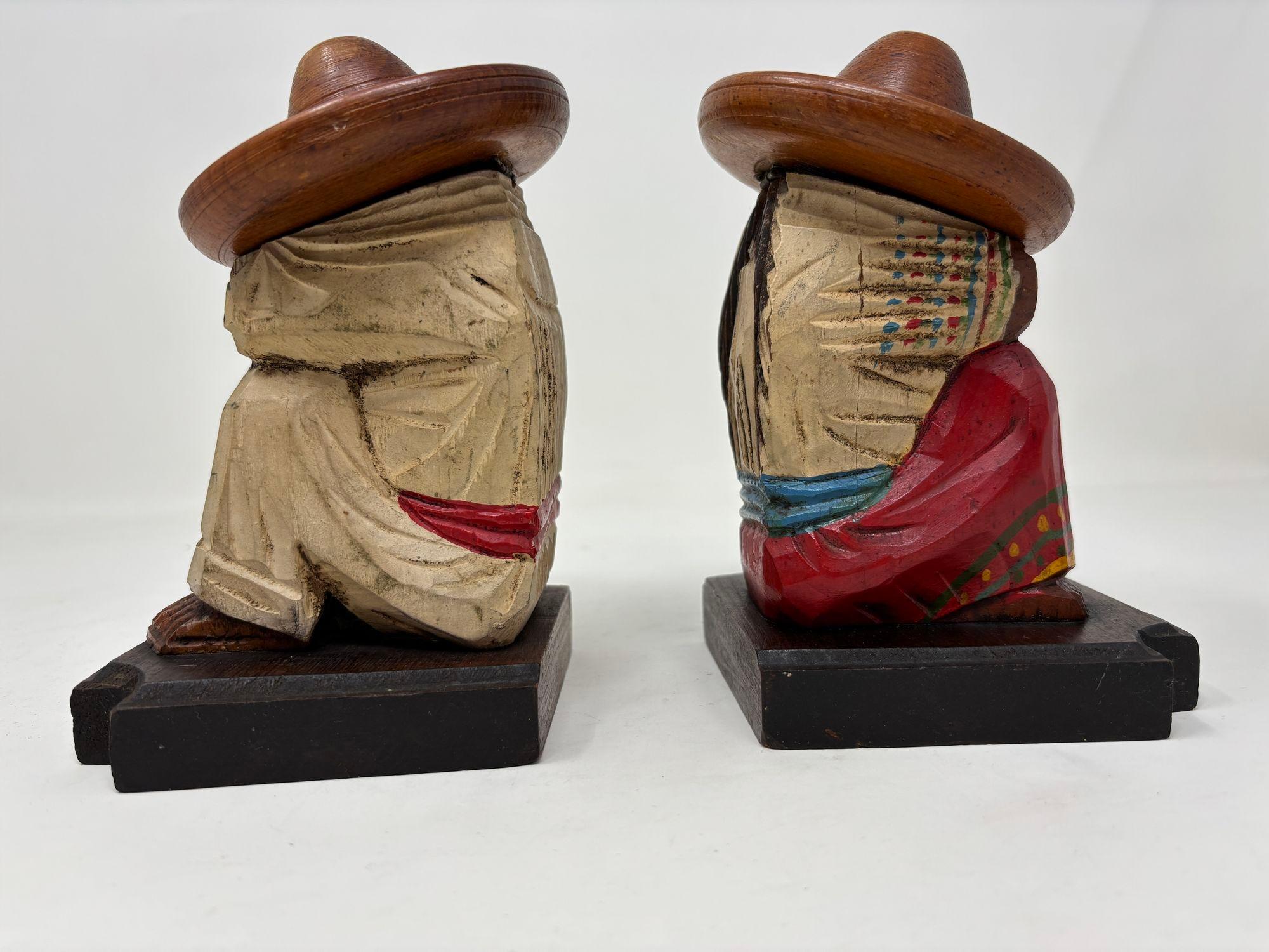 20th Century Vintage Mexican Carved Wood Sculpture Polychrome Bookends Siesta Folk Art 1950s For Sale