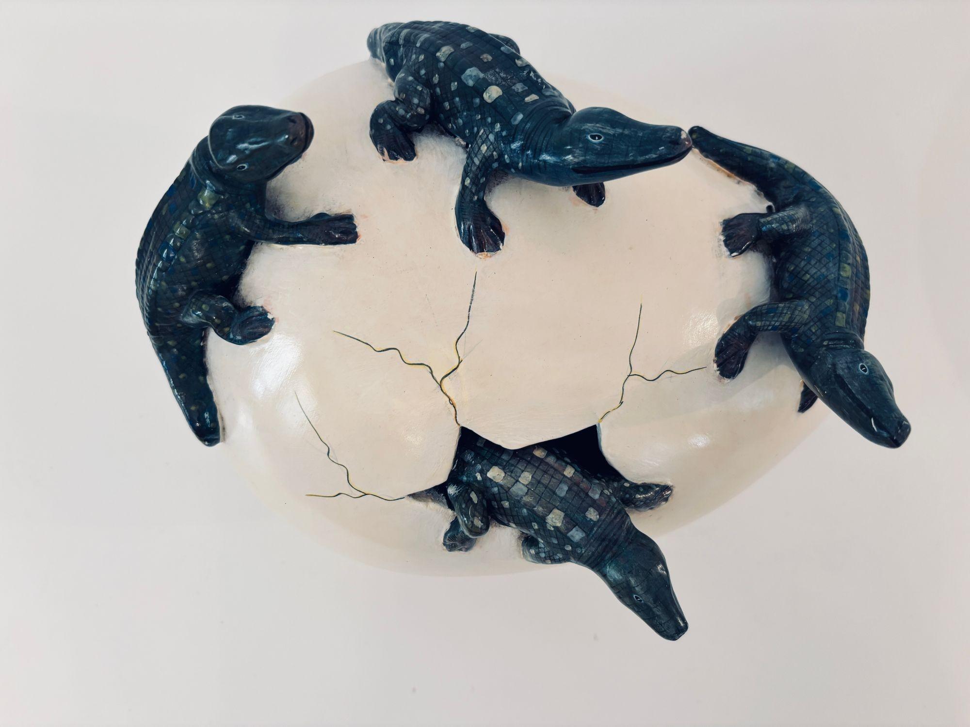 Mexicain Vintage Mexican Ceramic Sculpture of Hatching Alligators Signed by Nacho Mejia en vente