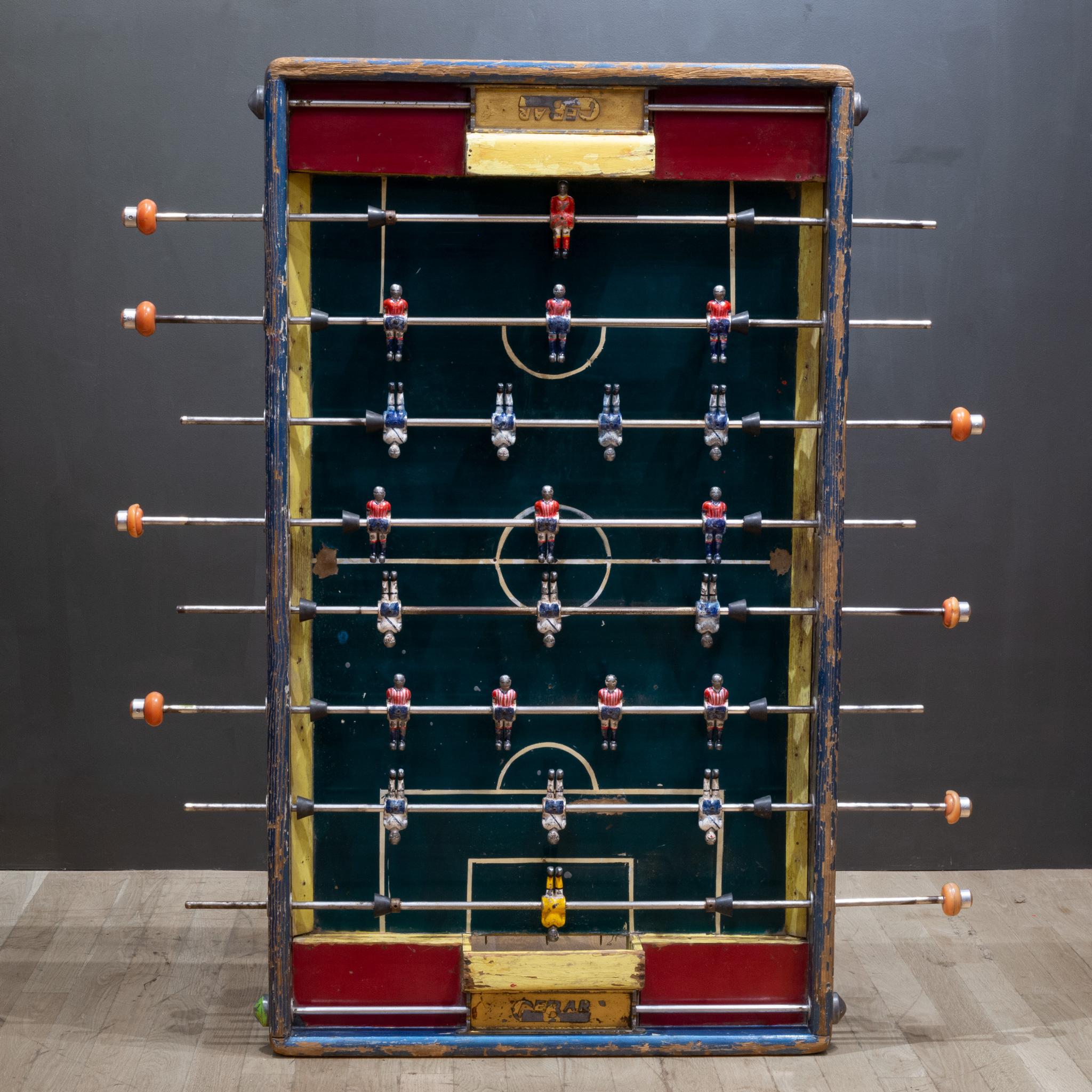 Futbolín mexicano vintage con jugadores de metal, circa 1940-1970 Industrial en venta