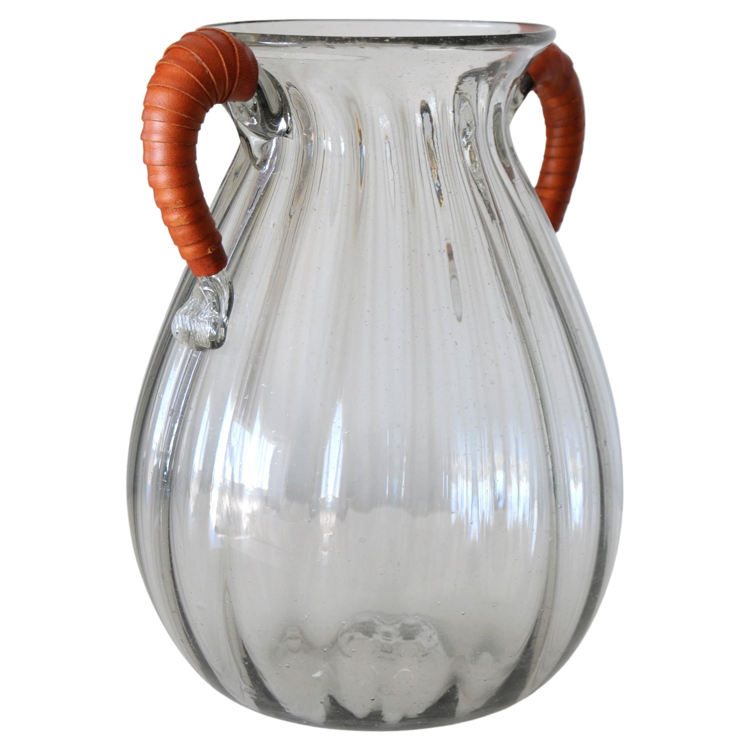 Mexikanische Vintage-Vase aus Glas und Leder