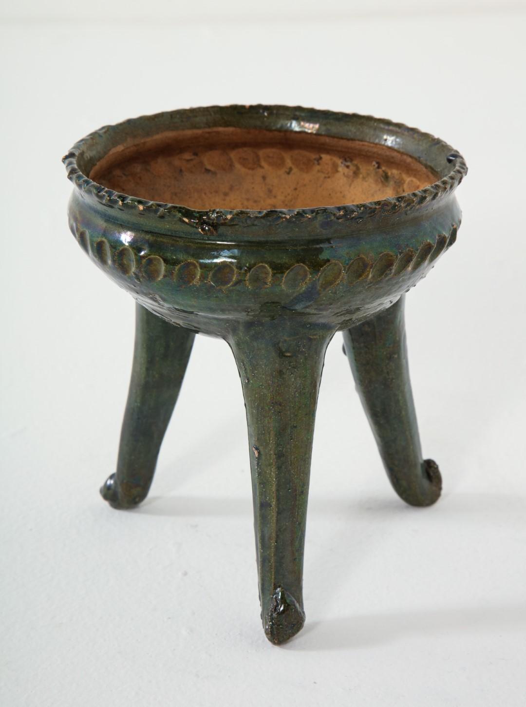 Vintage Mexican Green Pottery Footed Bowls, Morelia, circa 1960  5