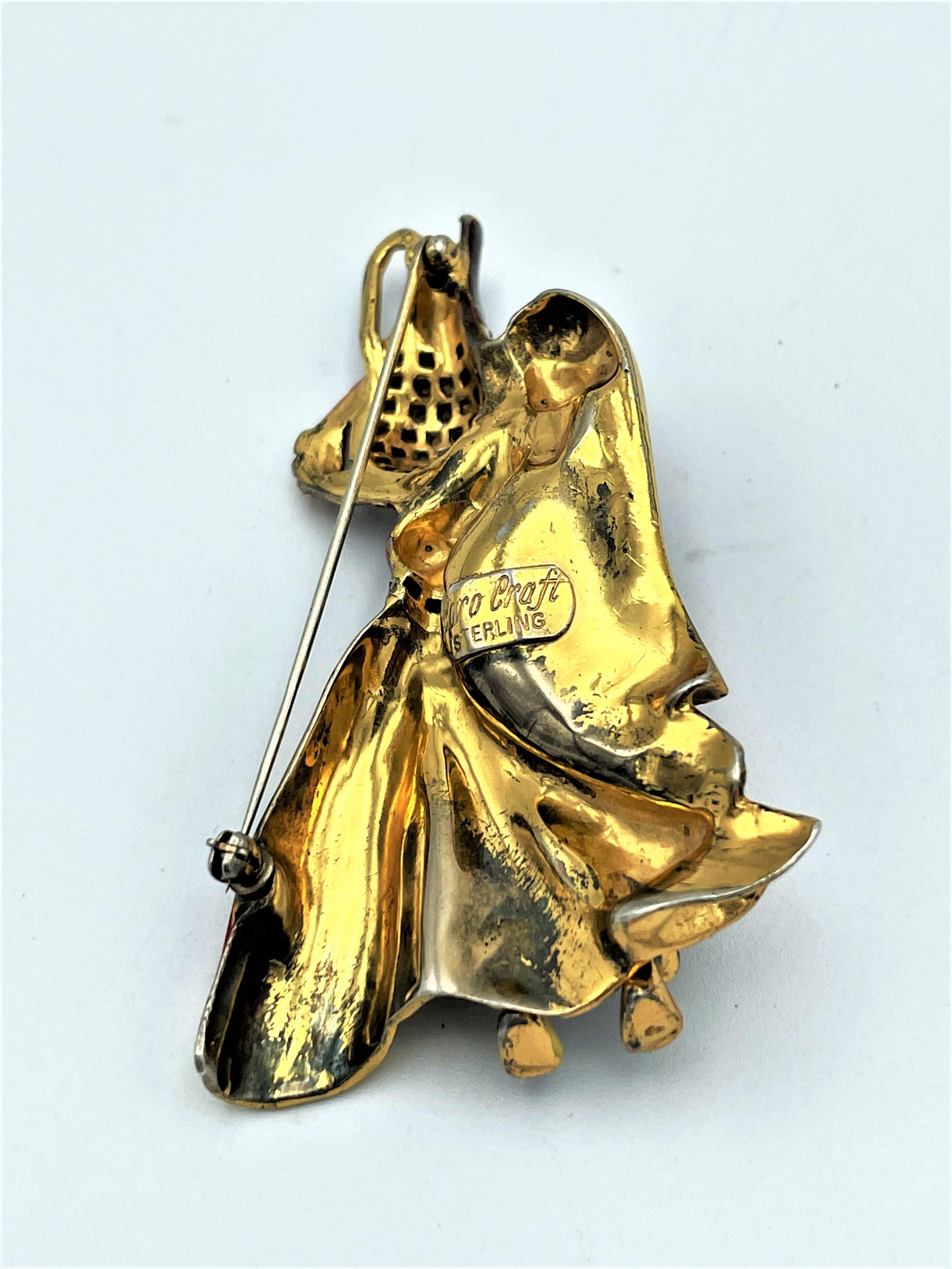 Vintage Mexican Lady brooch with a boy, gold plated Sterling, Corocraft, 1940s  For Sale 2