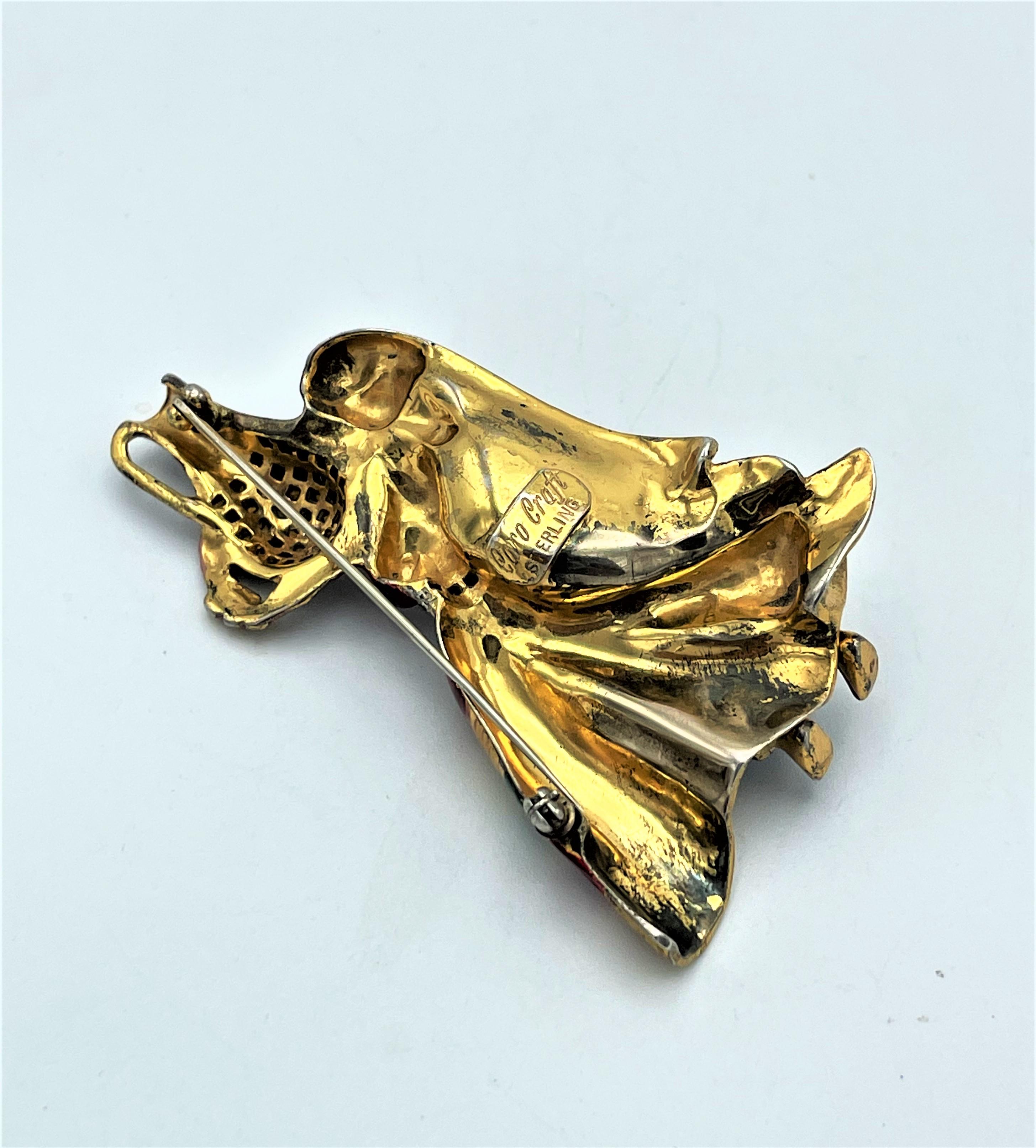 Vintage Mexican Lady brooch with a boy, gold plated Sterling, Corocraft, 1940s  For Sale 3