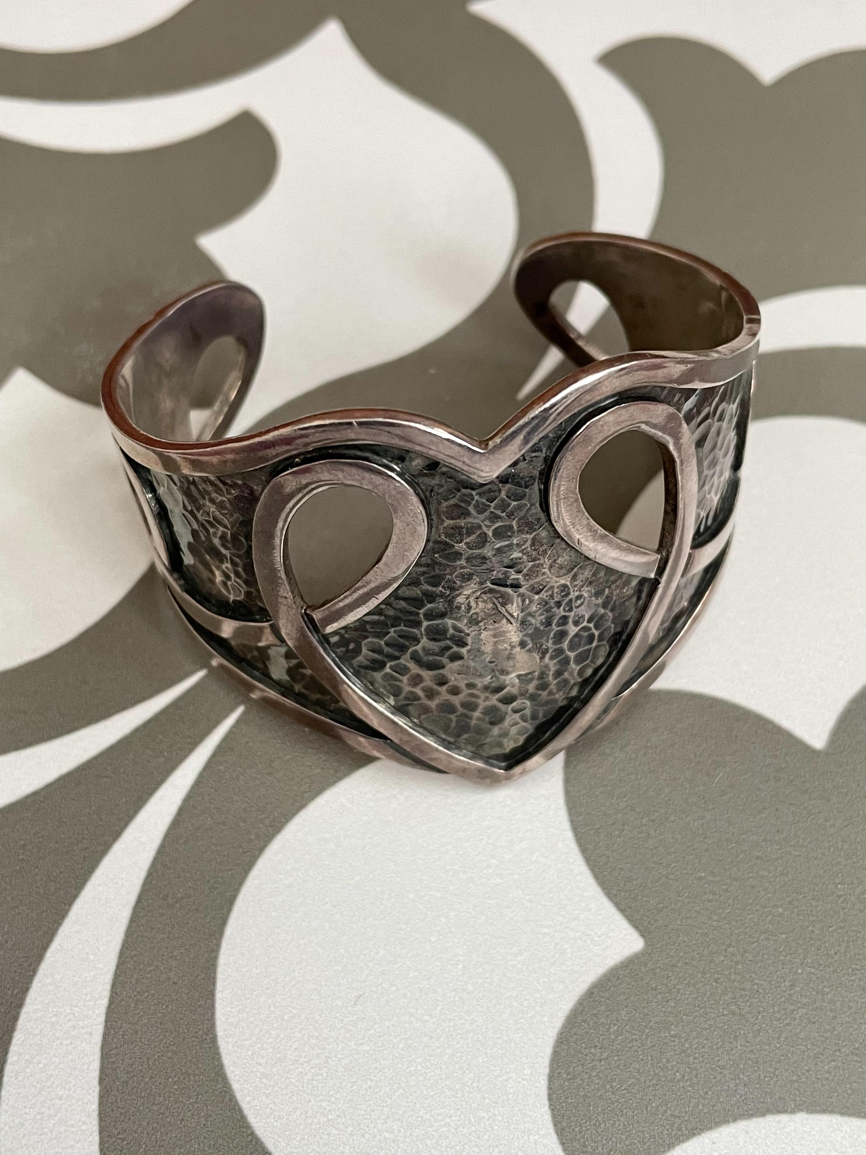Vintage Mexican Margot de Taxco Heart-Shaped Sterling Silver Bracelet Cuff For Sale 1