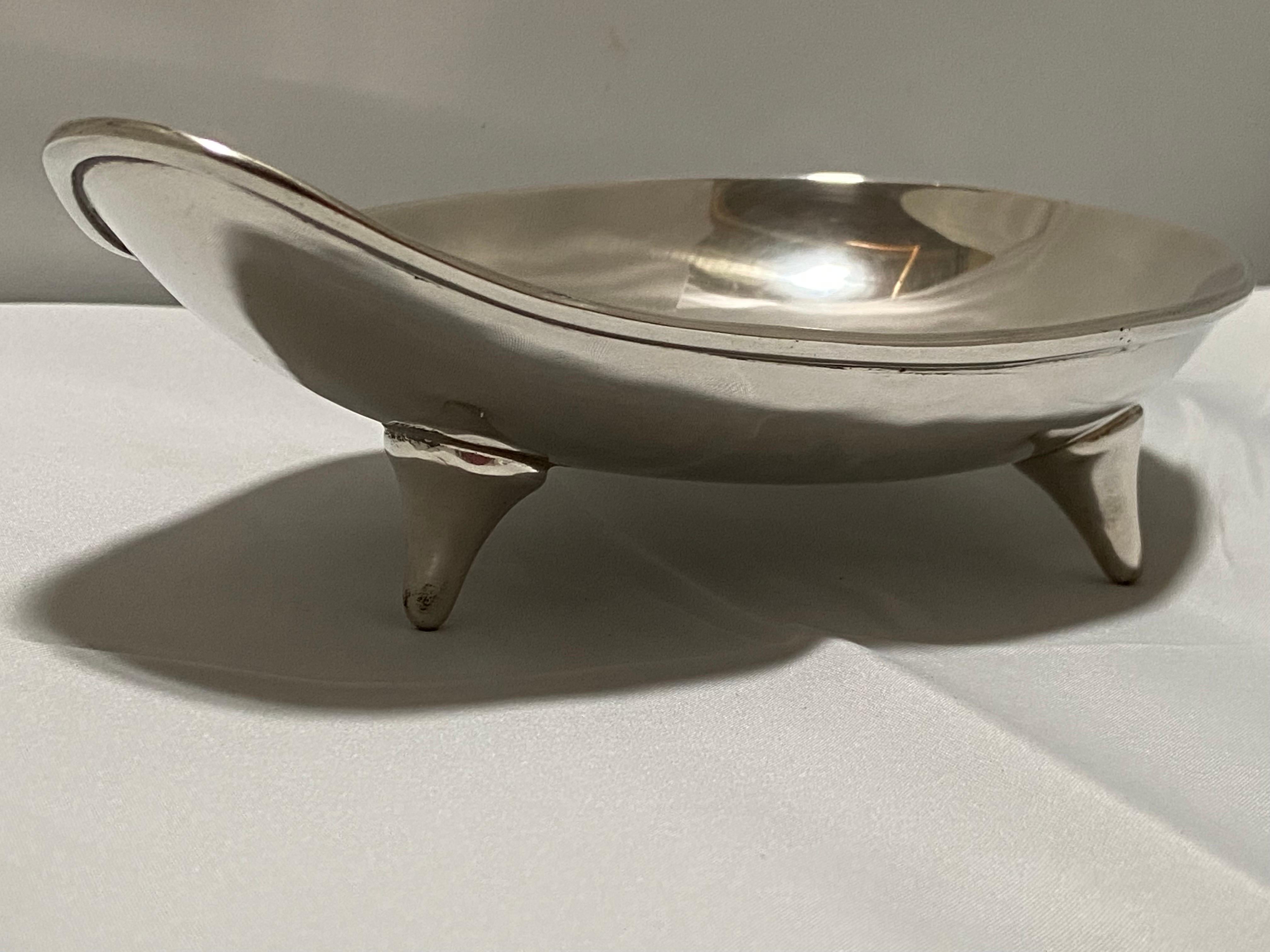 Vintage Mexican Mid-Century Modern Sterling Silver Footed Bowl or Dish by Zurita For Sale 2