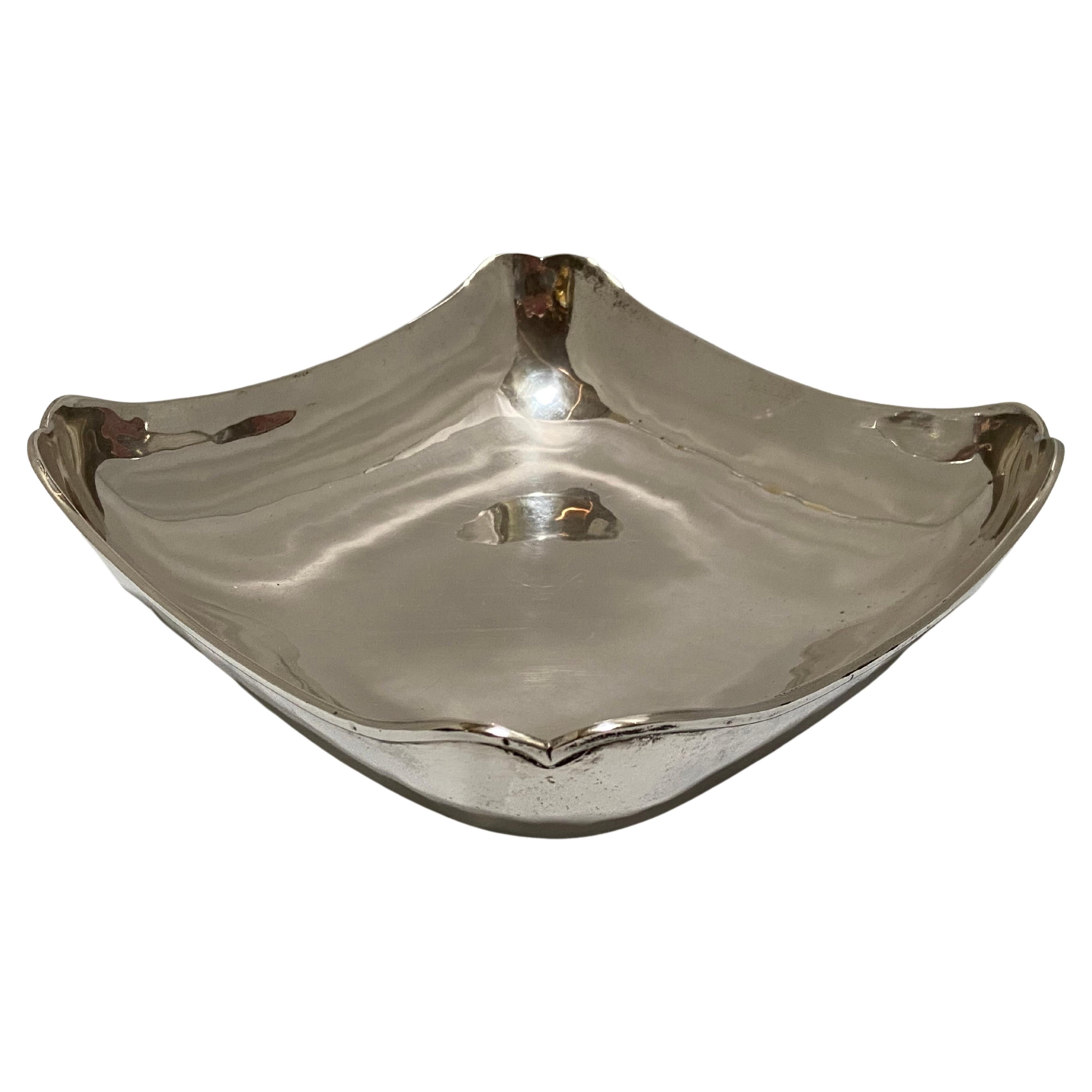 Vintage Mexican Mid-Century Modern Sterling Silver Scalloped Bowl by C. Zurita For Sale