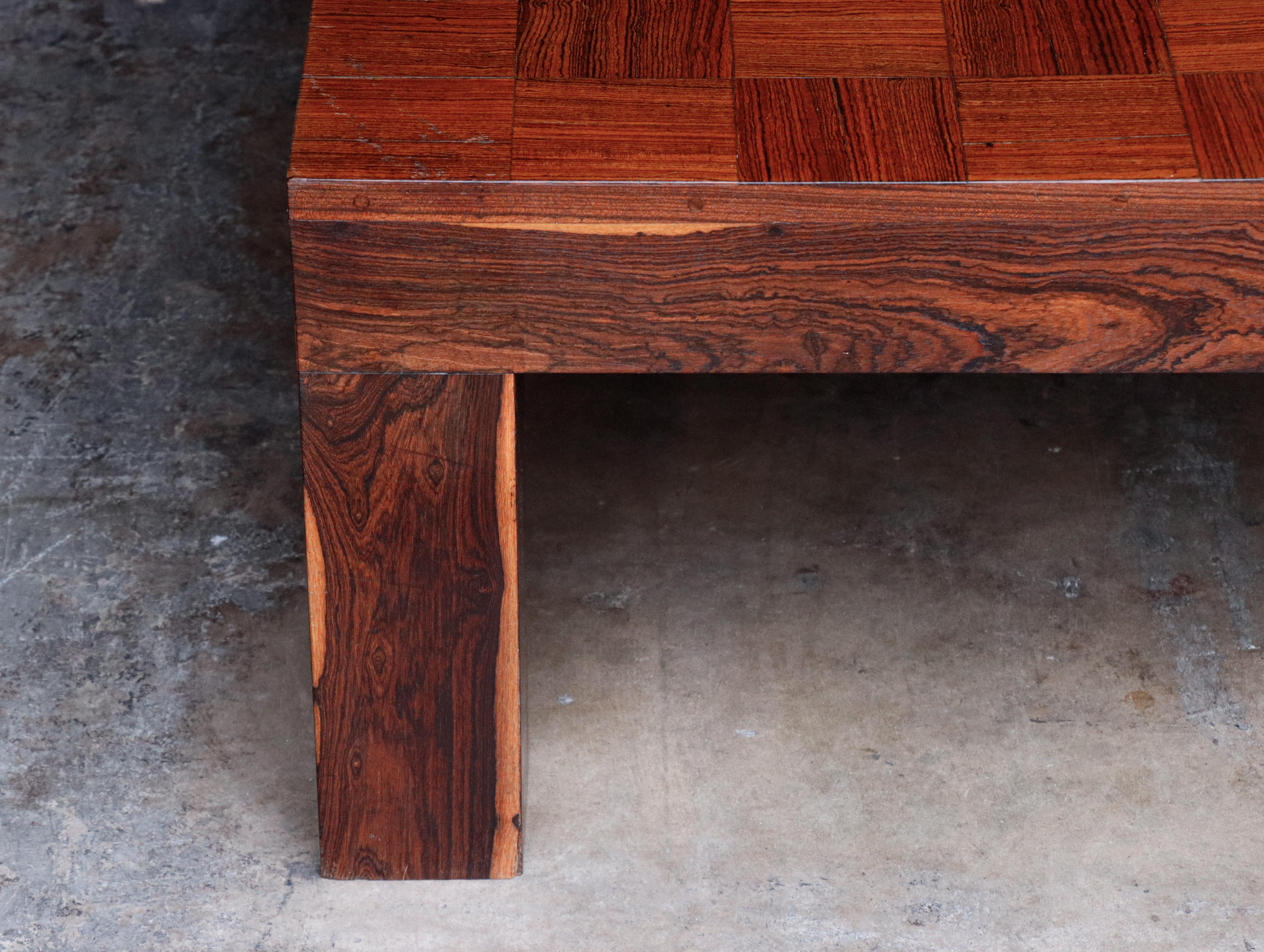 Moderner mexikanischer Couchtisch/Cocktailtisch im Vintage-Stil von Don Shoemaker, Cocobolo-Rosenholz (Mexikanisch) im Angebot