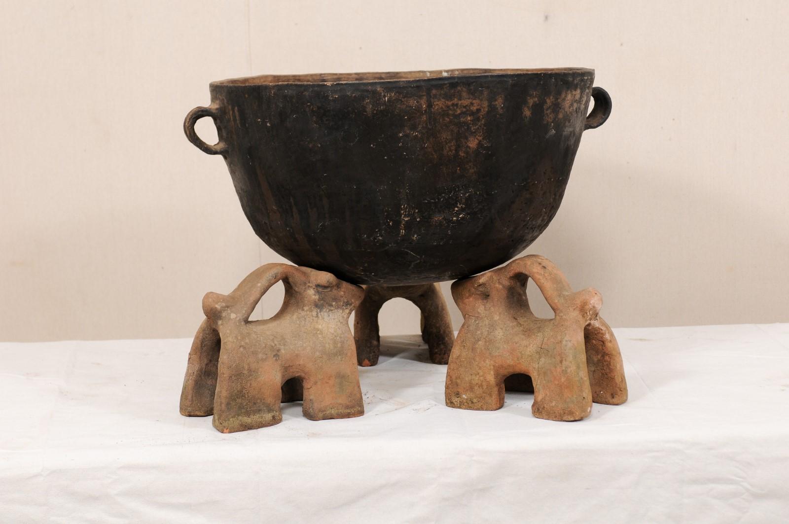 Clay Vintage Mexican Mole Cooking Pot with 'Fire-Dog' Feet For Sale