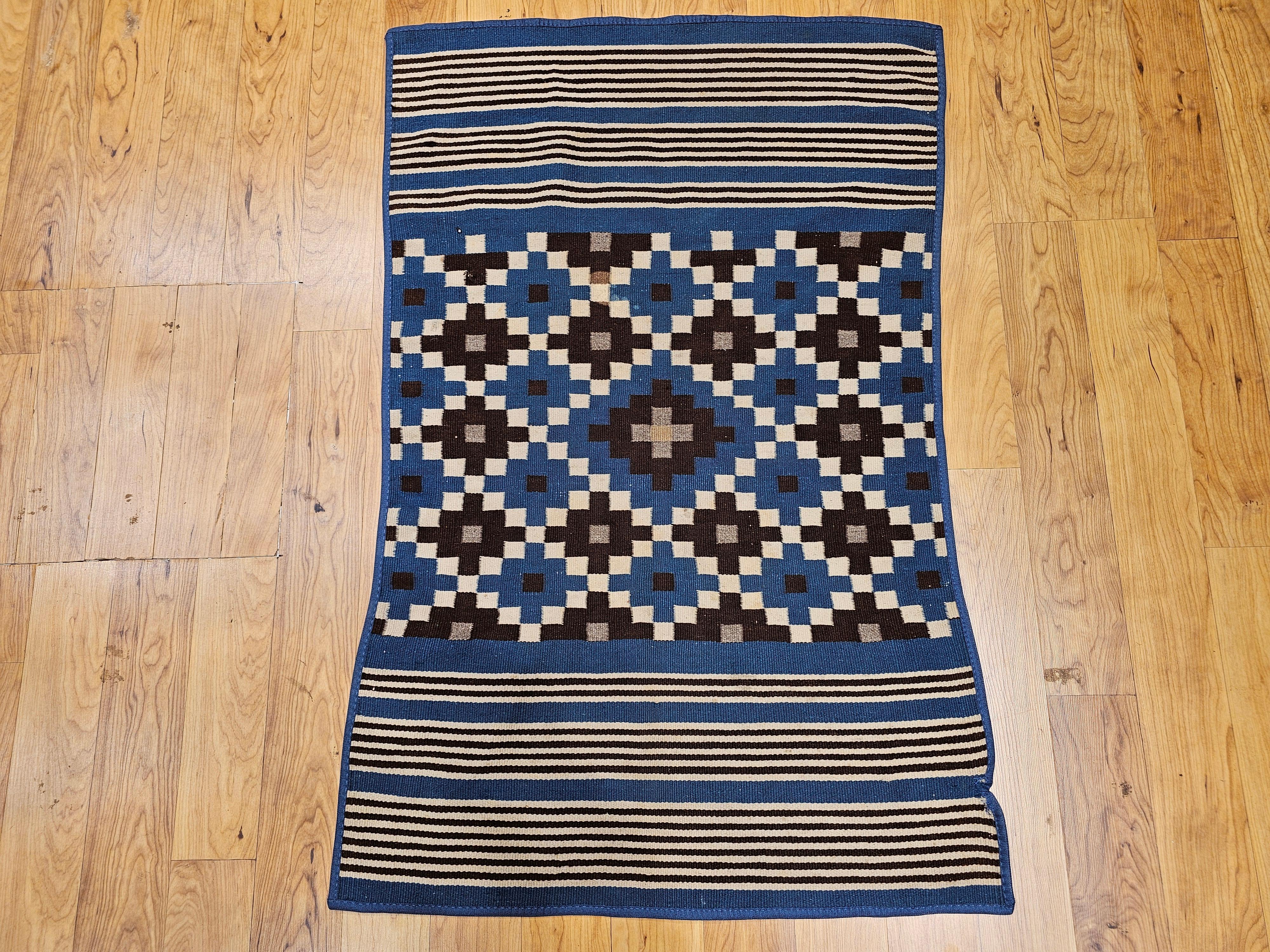 Antike mexikanische Saltillo Serape flachgewebte Kilim-Decke mit Königsblau, Elfenbein im Angebot 9