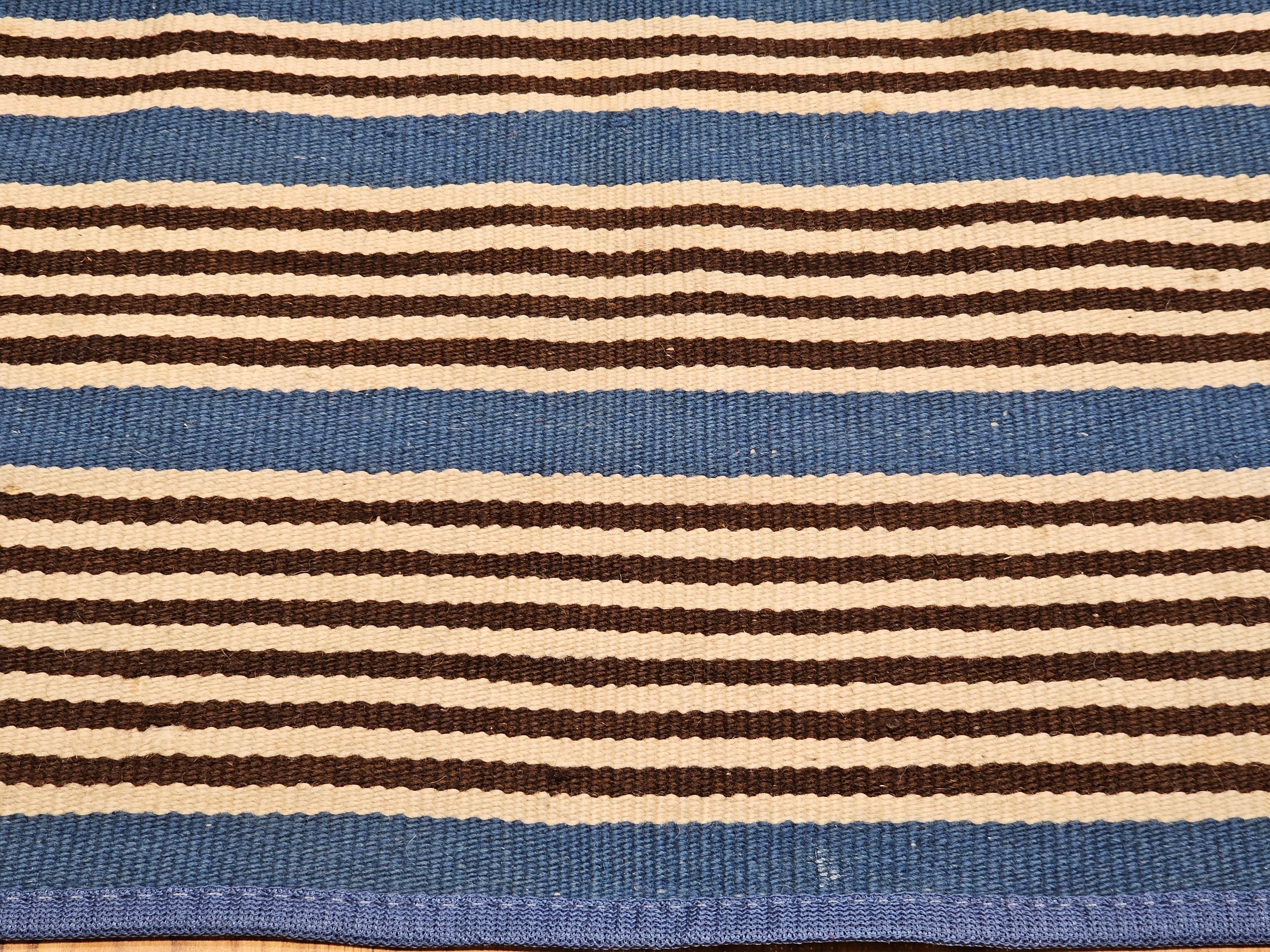 Antike mexikanische Saltillo Serape flachgewebte Kilim-Decke mit Königsblau, Elfenbein (Wolle) im Angebot
