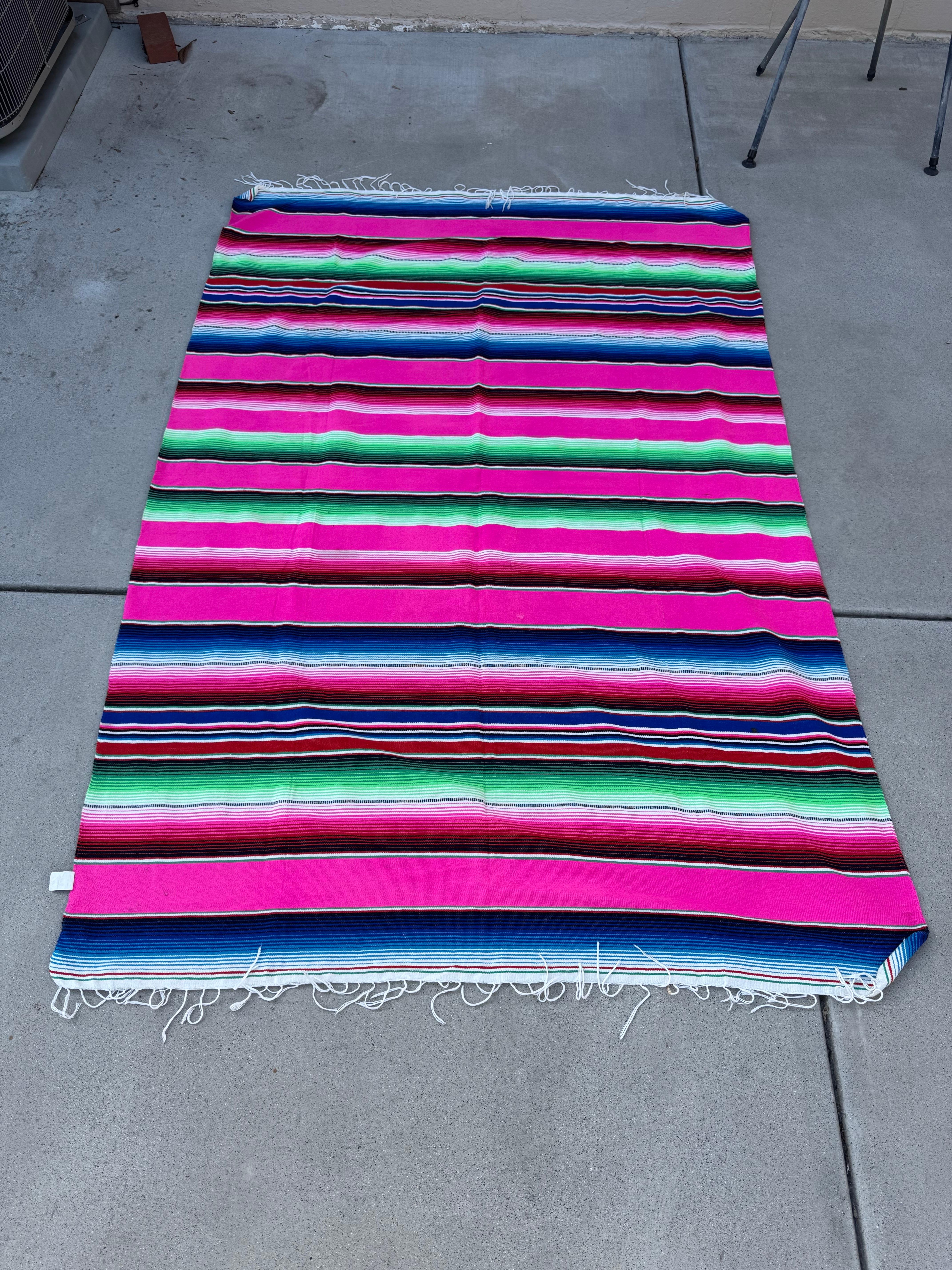 Coperta messicana vintage Serape a righe arcobaleno in vendita 4