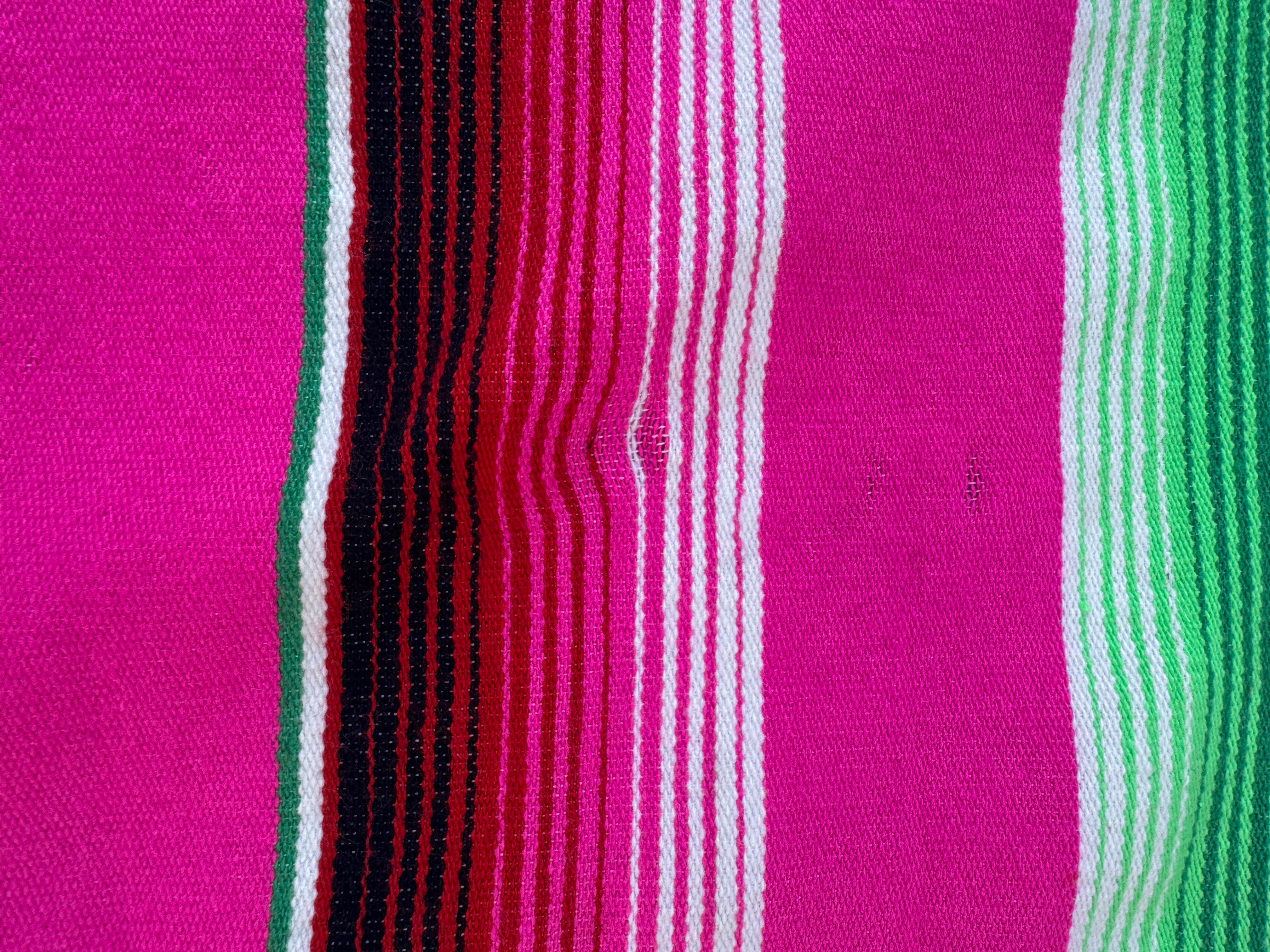 Coperta messicana vintage Serape a righe arcobaleno In condizioni buone in vendita a San Carlos, CA