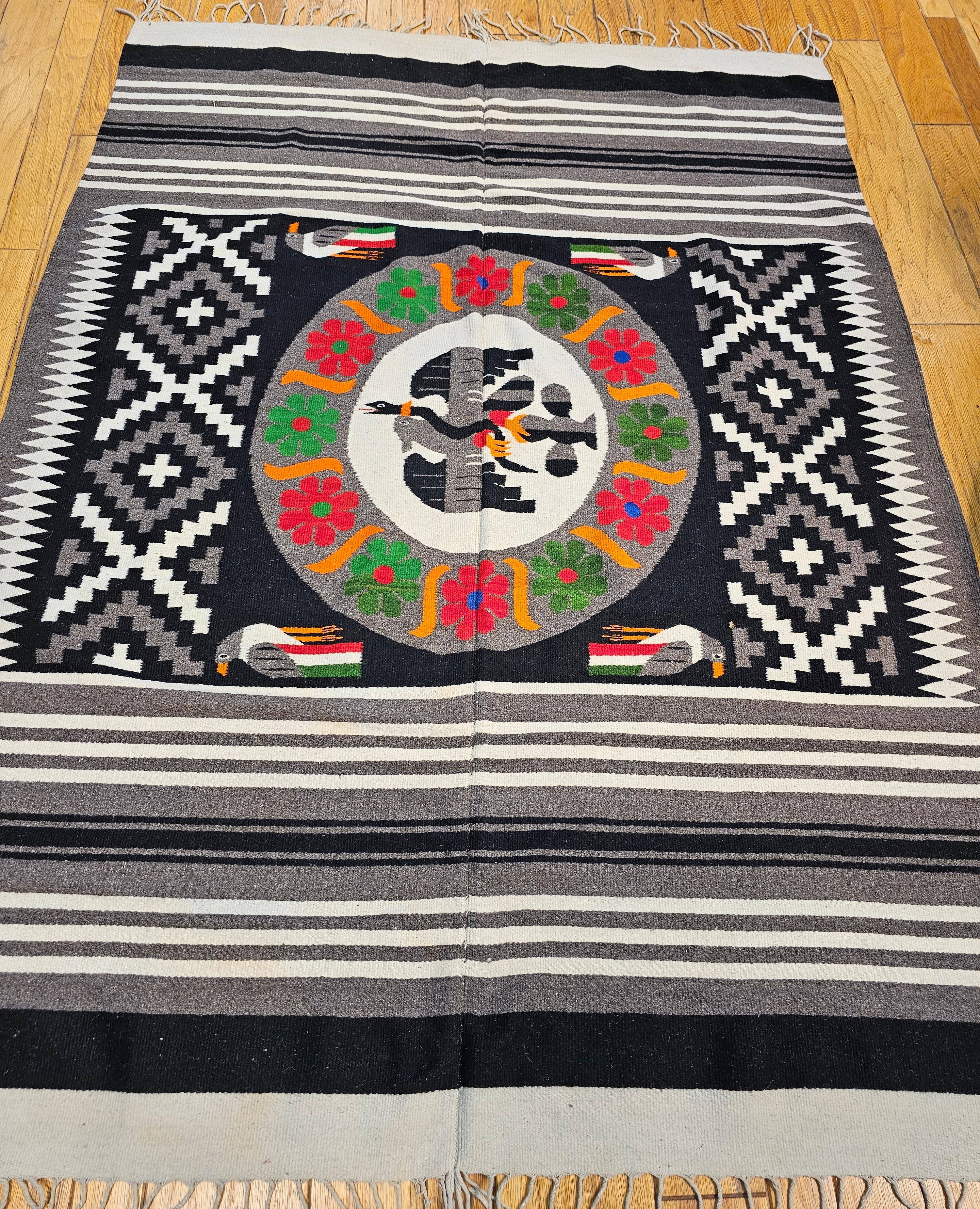 Vintage Mexican Serape Kilim Rug in Gray, Black and Ivory Colors For Sale 4