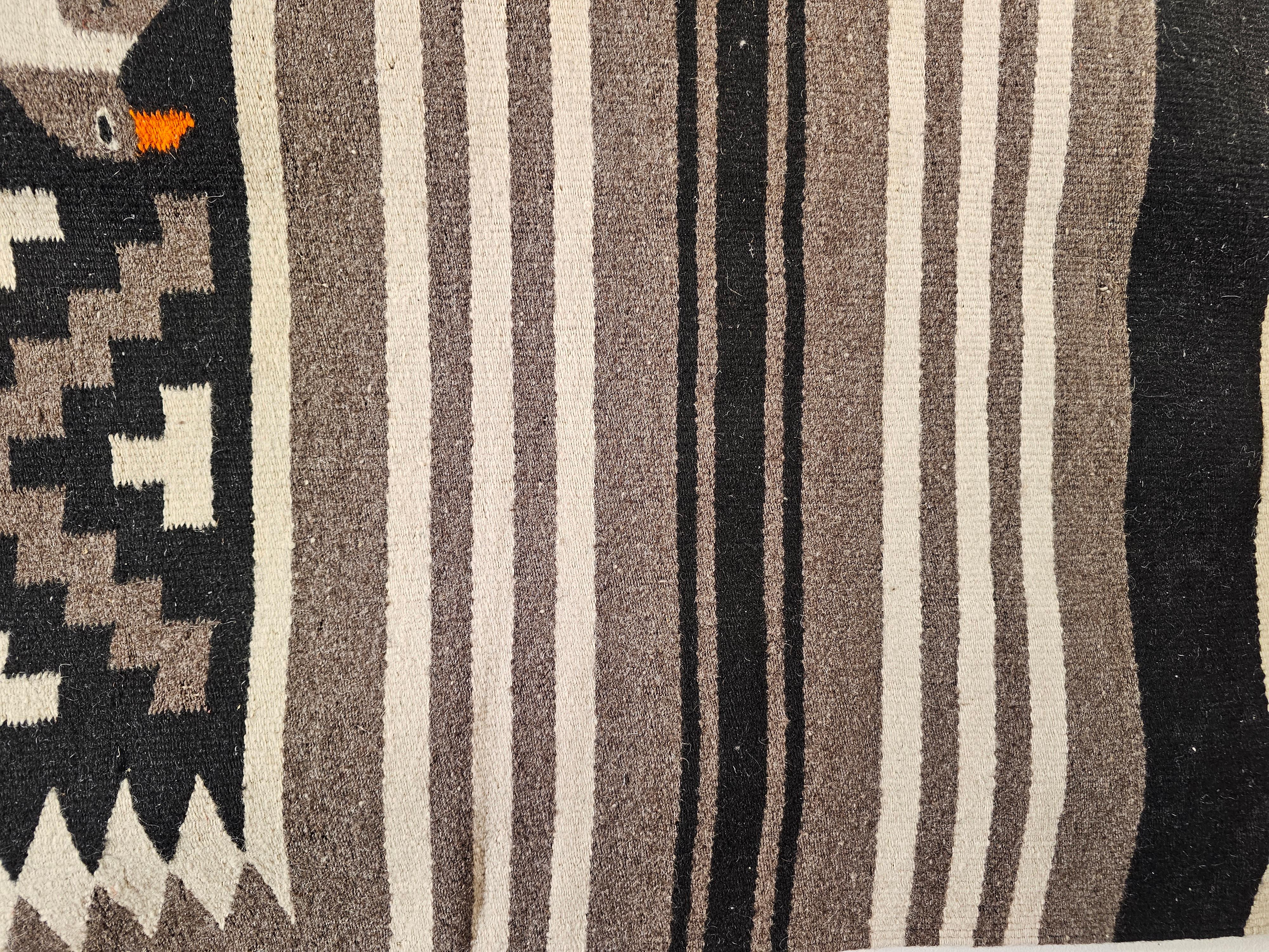 Vintage Mexican Serape Kilim Rug in Gray, Black and Ivory Colors For Sale 1