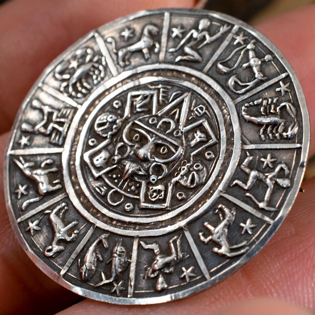Vintage Mexican Silver Detailed Zodiac Brooch and Pendant In Good Condition In Yorkshire, West Yorkshire