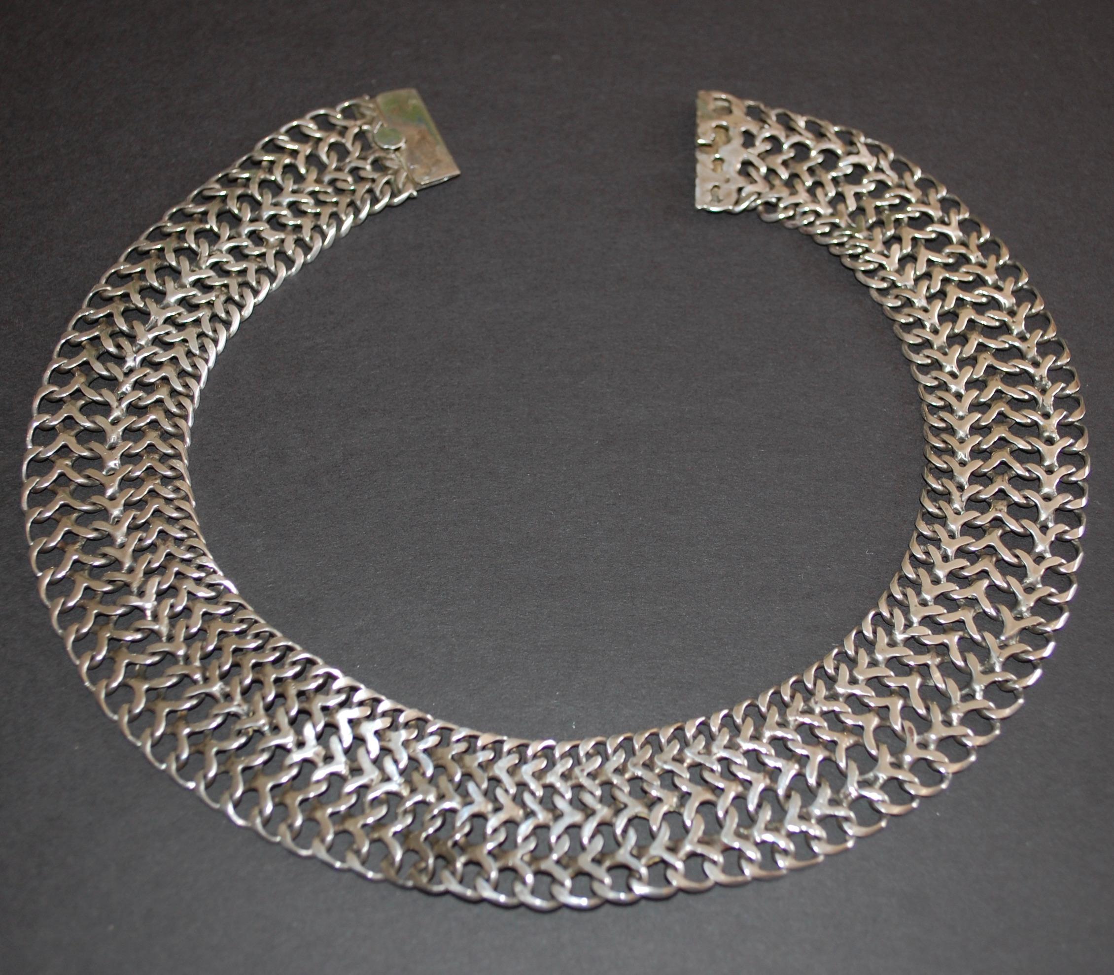 Vintage Mexican Sterling Chocker  In Excellent Condition For Sale In Lake Worth, FL