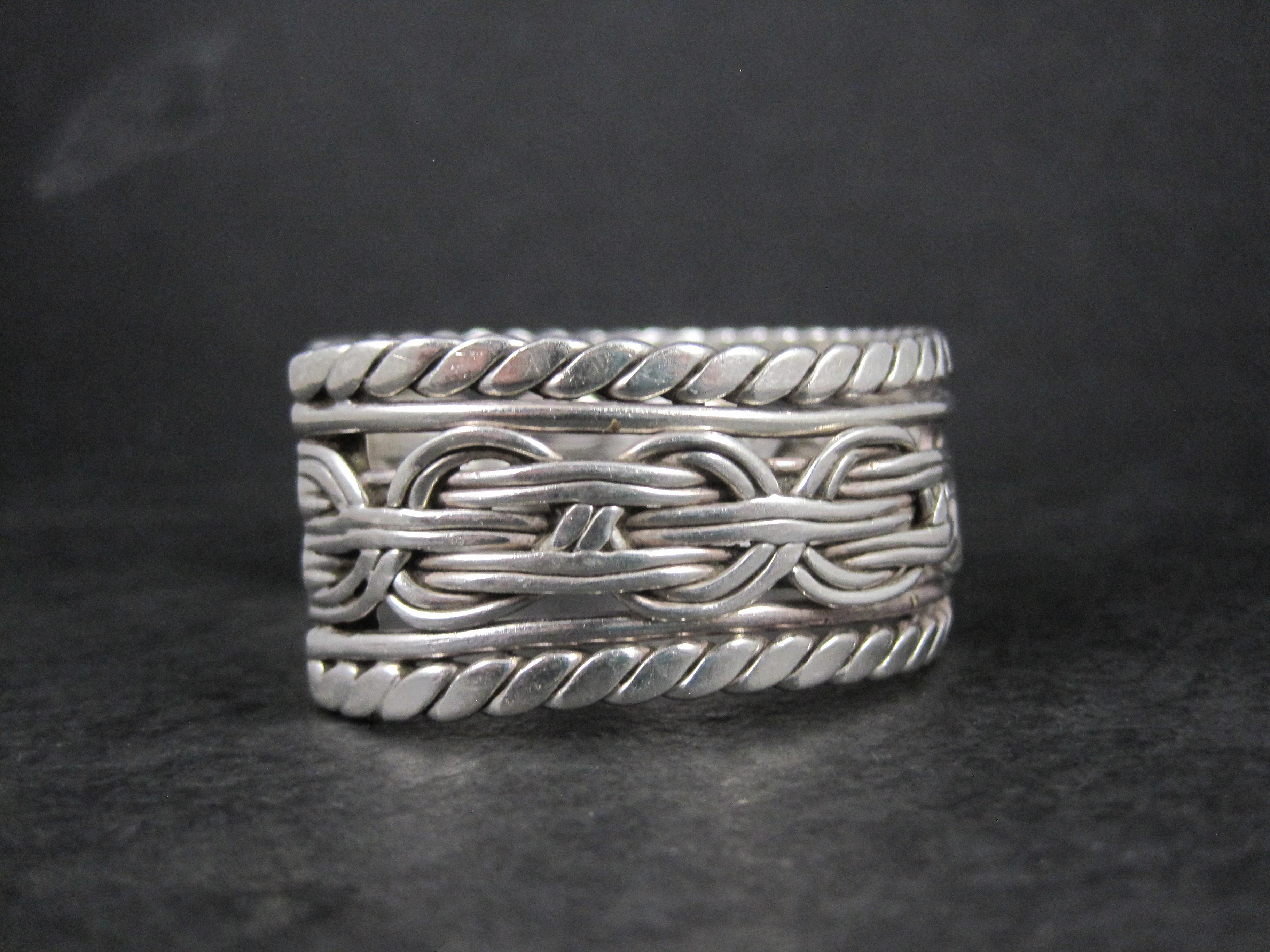 Bracciale messicano d'epoca in argento da 6,5 pollici In condizioni ottime in vendita a Webster, SD