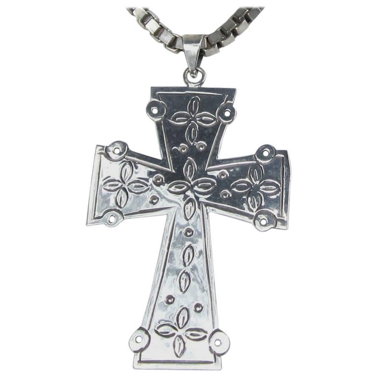 Vintage Mexican Sterling Silver Cross / Chain Necklace Unisex For Sale