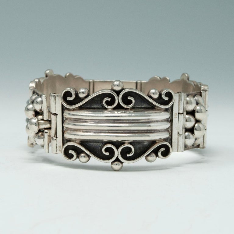 Vintage Mexican Sterling Silver Panel Bracelet For Sale at  display picture 1