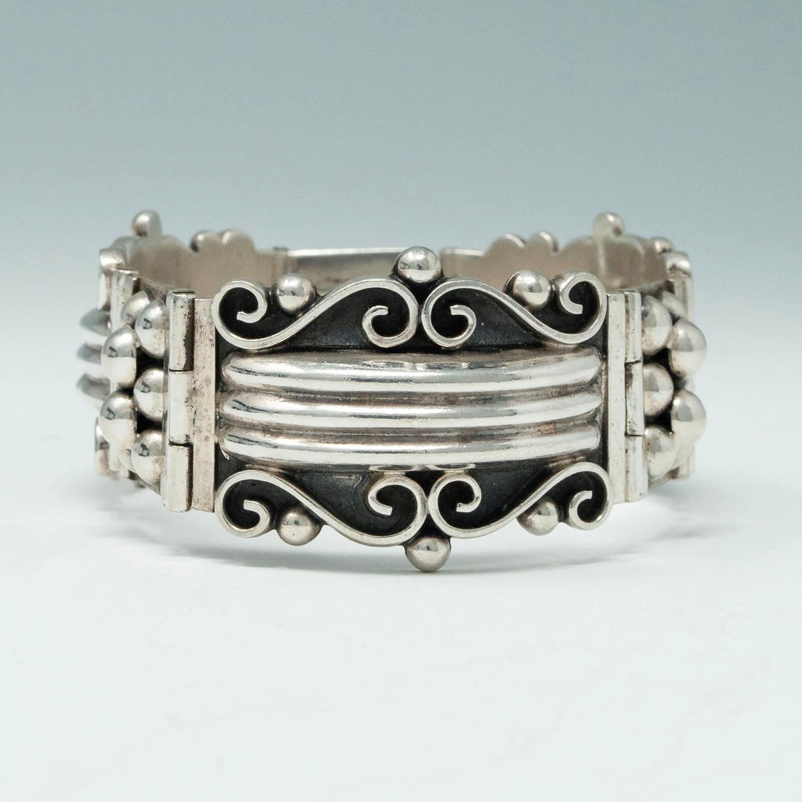 Vintage Mexican Sterling Silver Panel Bracelet For Sale 1