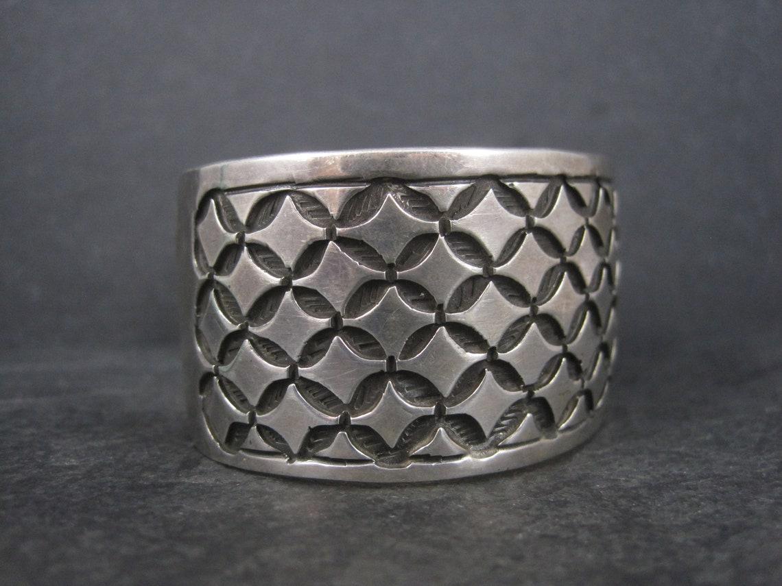 Vintage Mexican Sterling Tribal Cuff Bracelet In Excellent Condition For Sale In Webster, SD