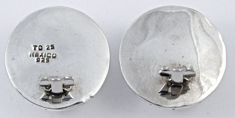Vintage Mexican Taxco TD 25 Silver 925 Round Embossed Dome Clip On Earrings