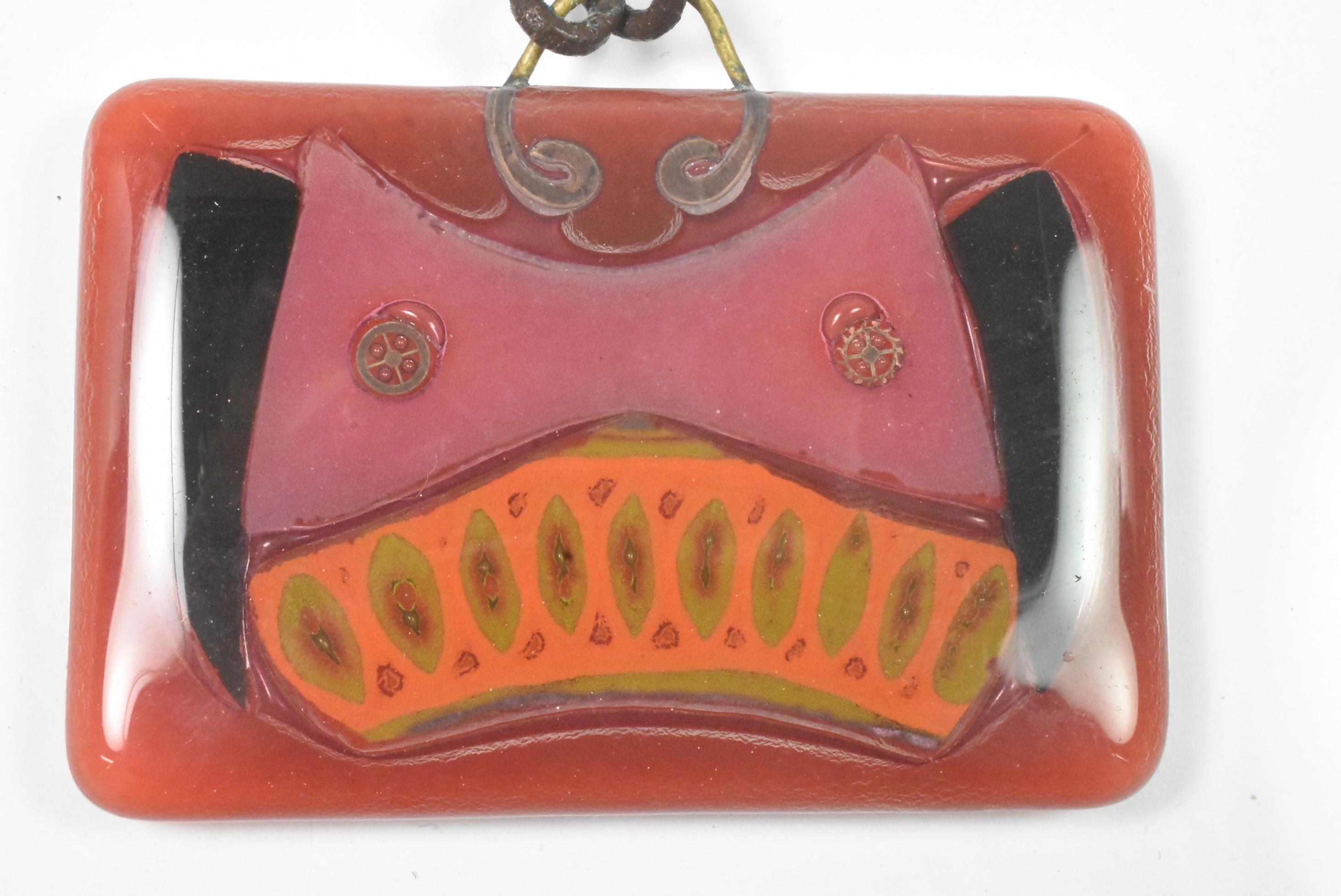 Vintage Michael & Frances Higgins American Modernist Fused Glass Pendant In Good Condition For Sale In Toledo, OH