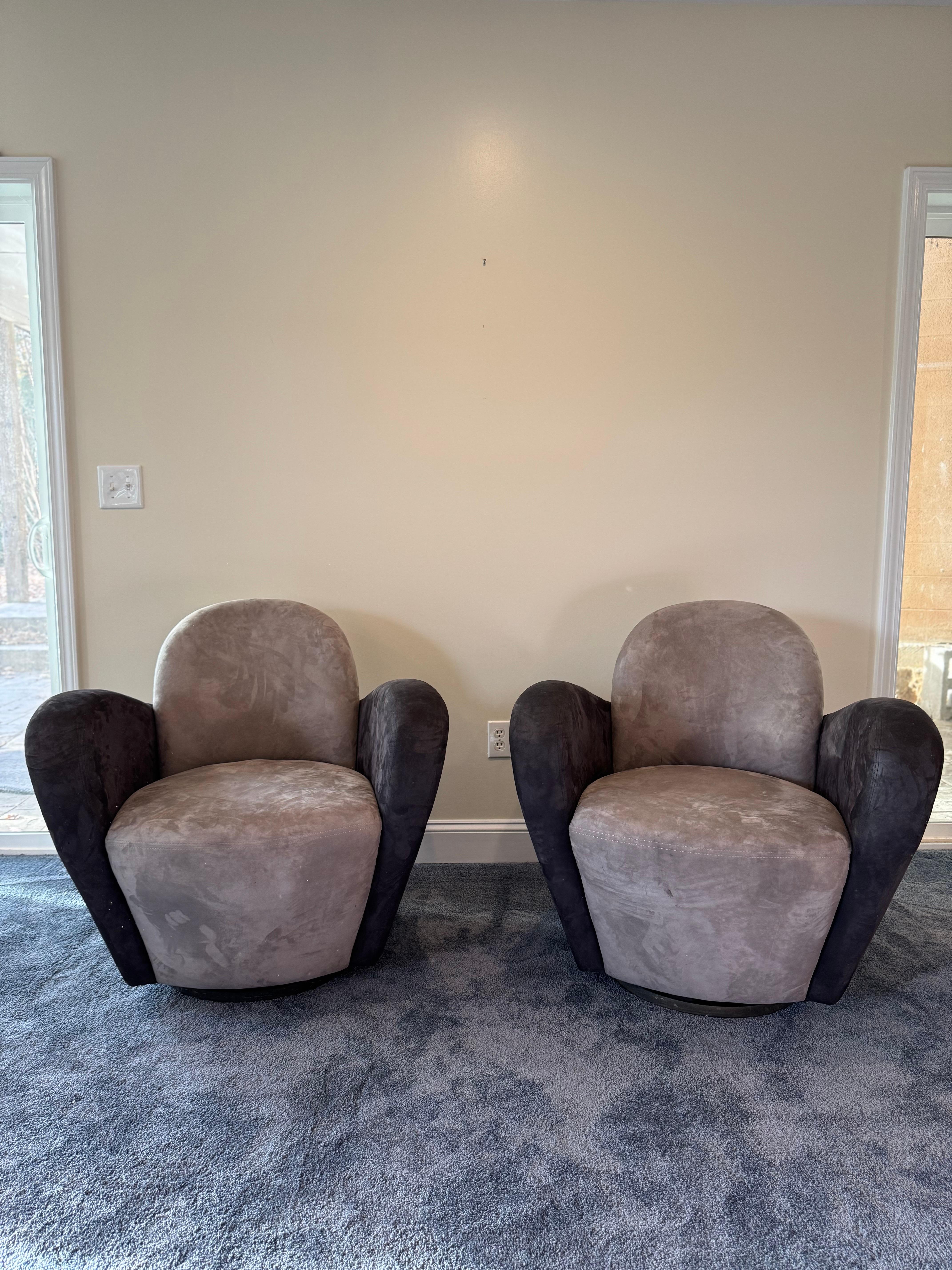 20ième siècle Chaises pivotantes vintage Michael Wolk - une paire en vente